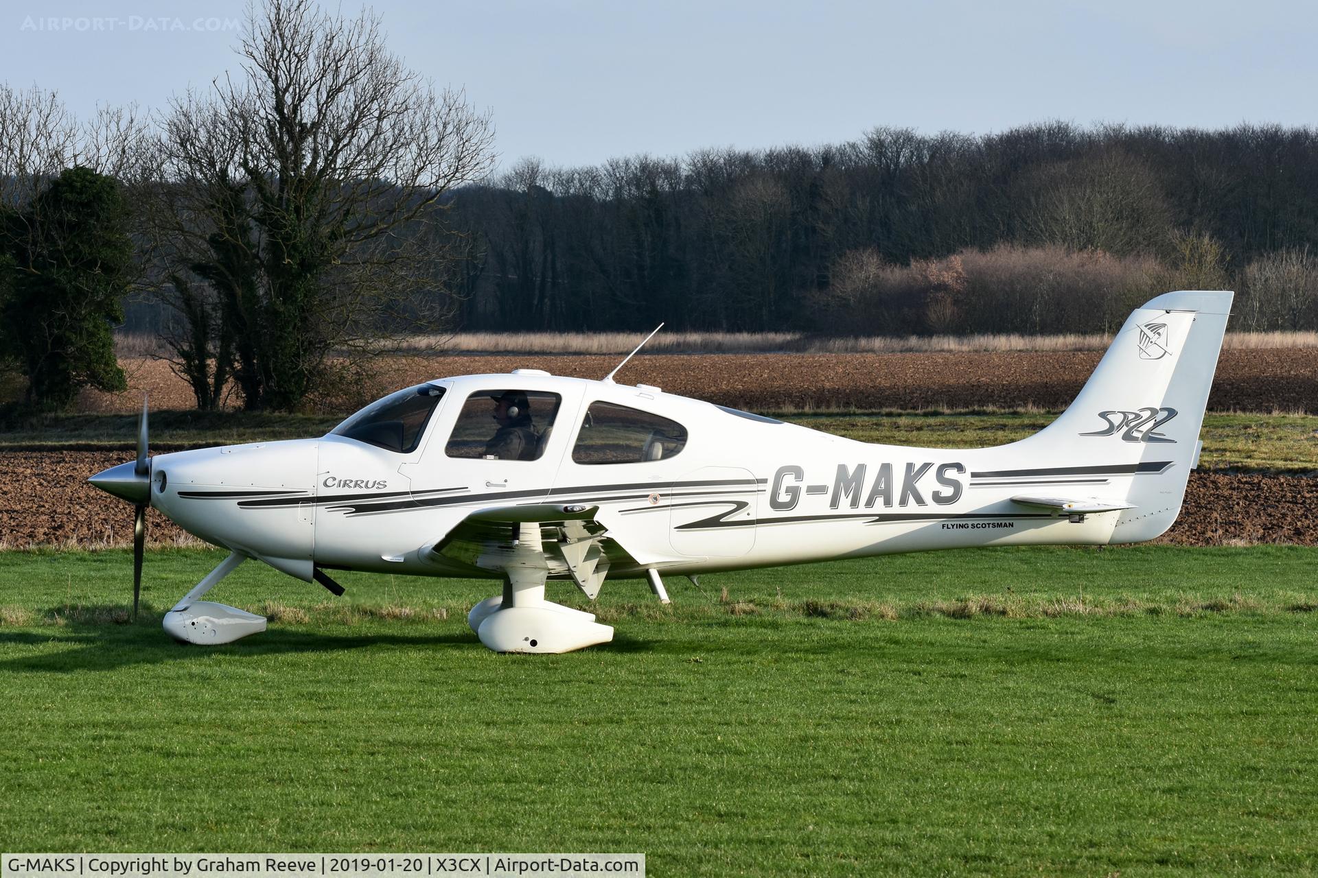 G-MAKS, 2002 Cirrus SR22 C/N 0367, Just landed at Northrepps.