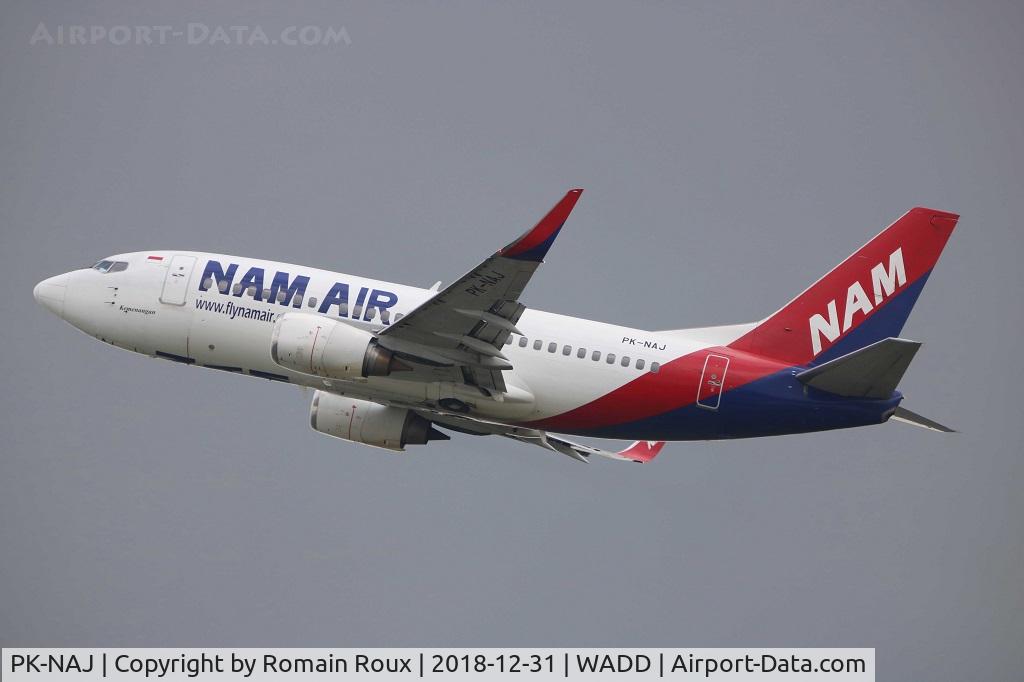 PK-NAJ, 1994 Boeing 737-524 C/N 27526, Take off