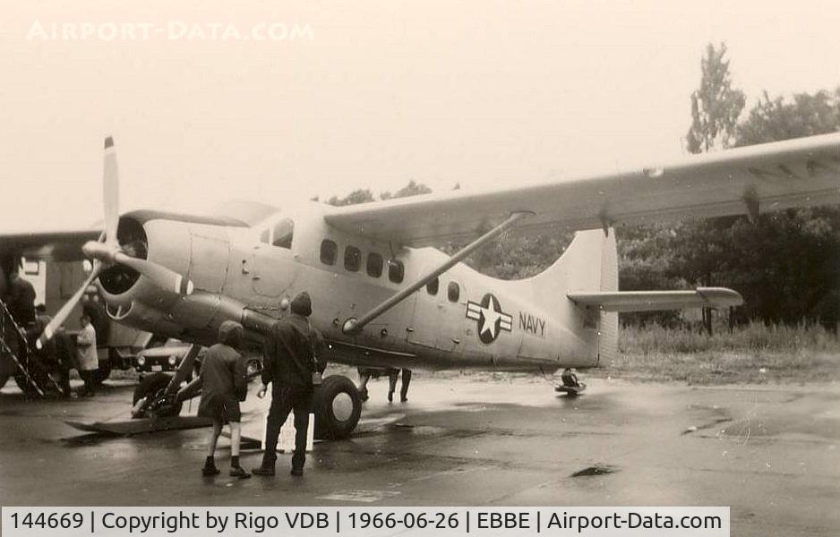 144669, De Havilland Canada UC-1B Otter C/N 148, Static display at the Beauvechain airshow in 1966.