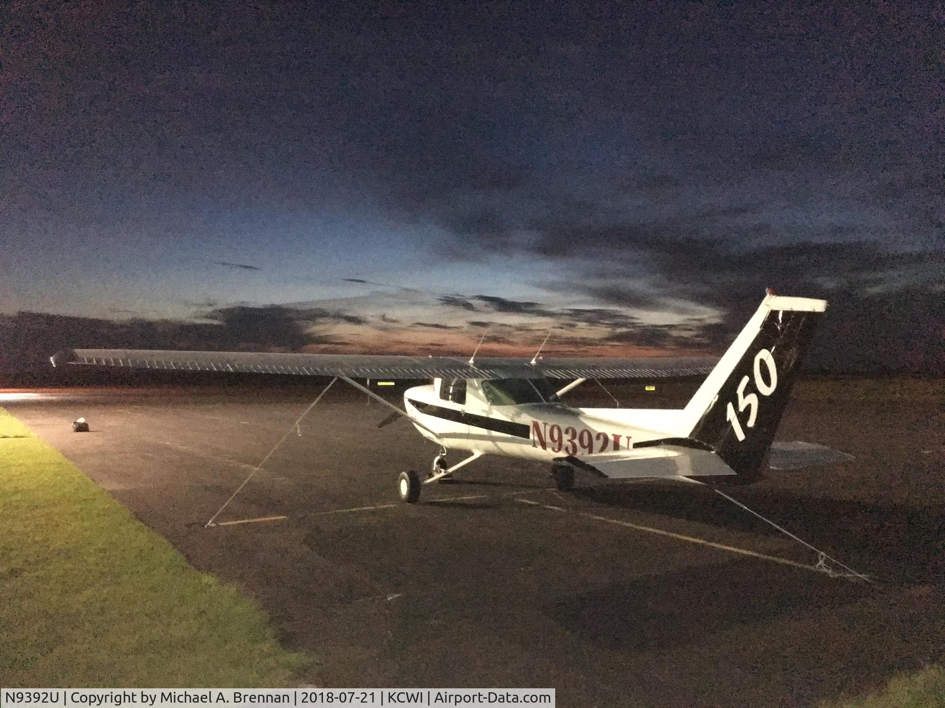 N9392U, 1976 Cessna 150M C/N 15078340, At KCWI for the 150 - 152 Fly-in at Clinton IA