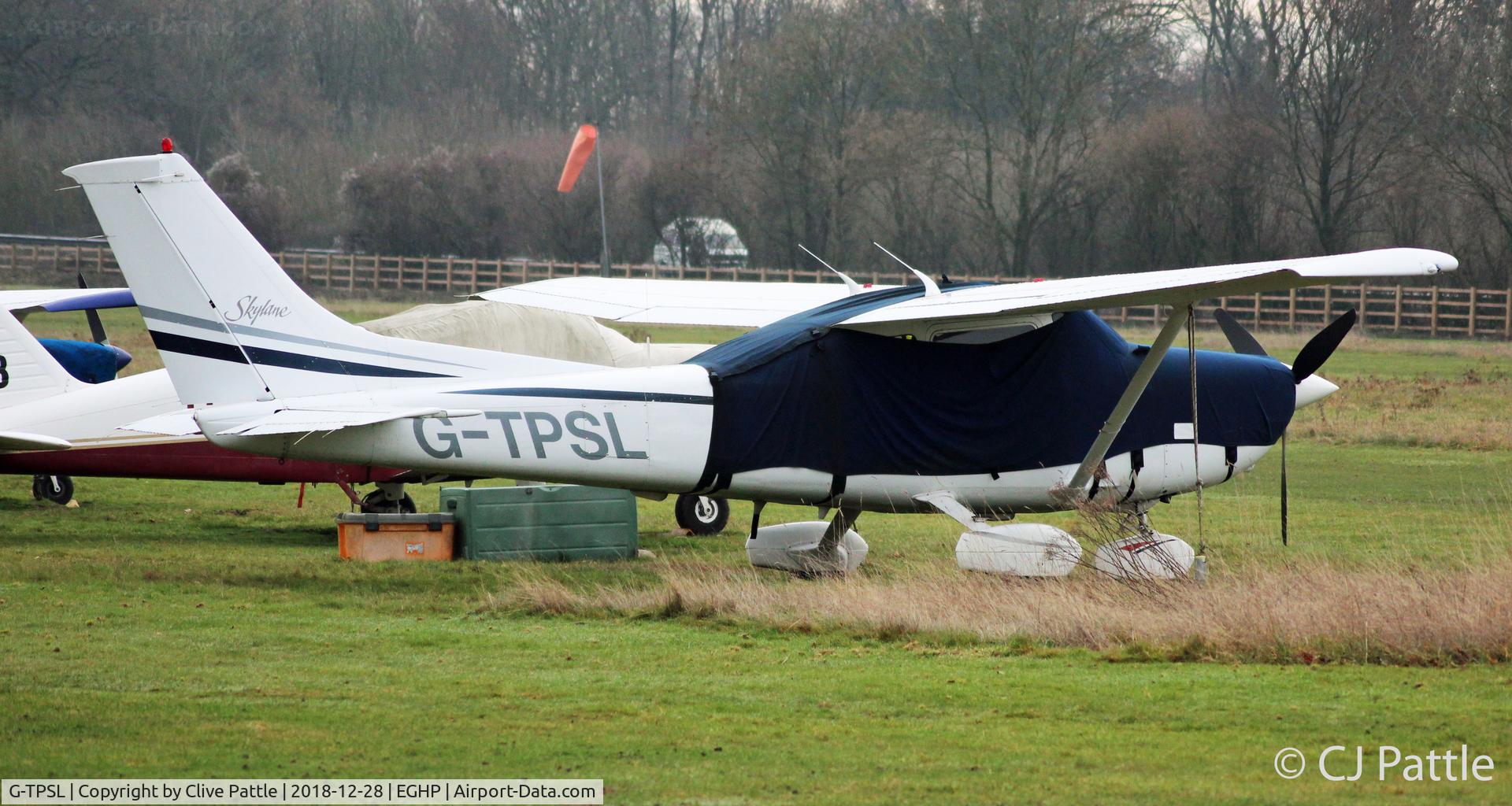 G-TPSL, 1998 Cessna 182S Skylane C/N 18280398, At Popham