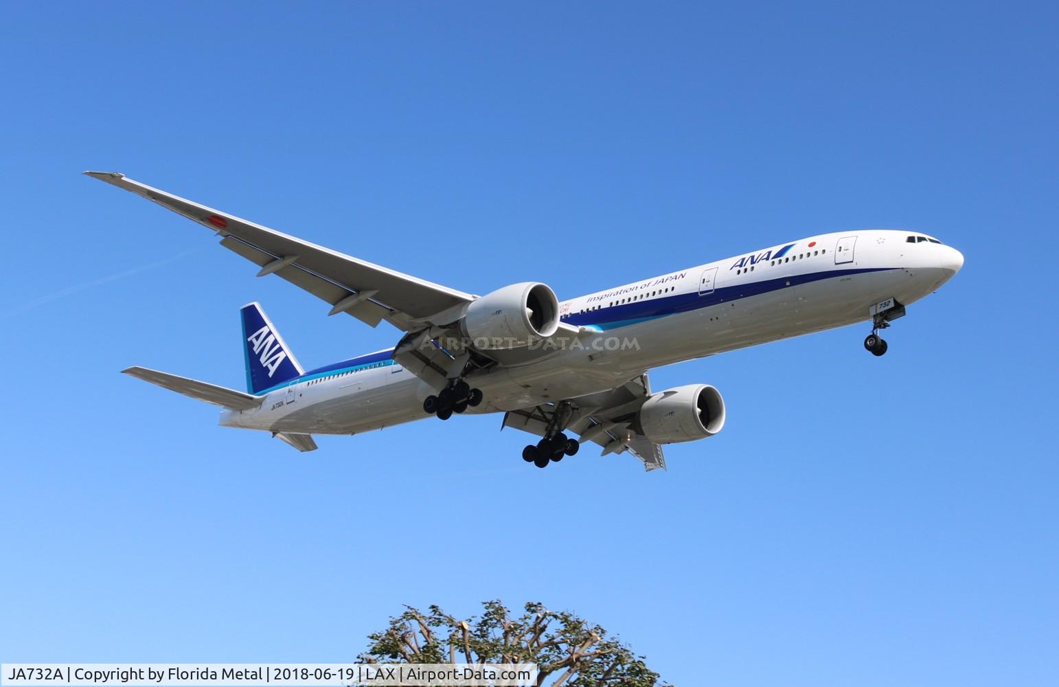 JA732A, 2005 Boeing 777-381/ER C/N 27038, ANA 777-300