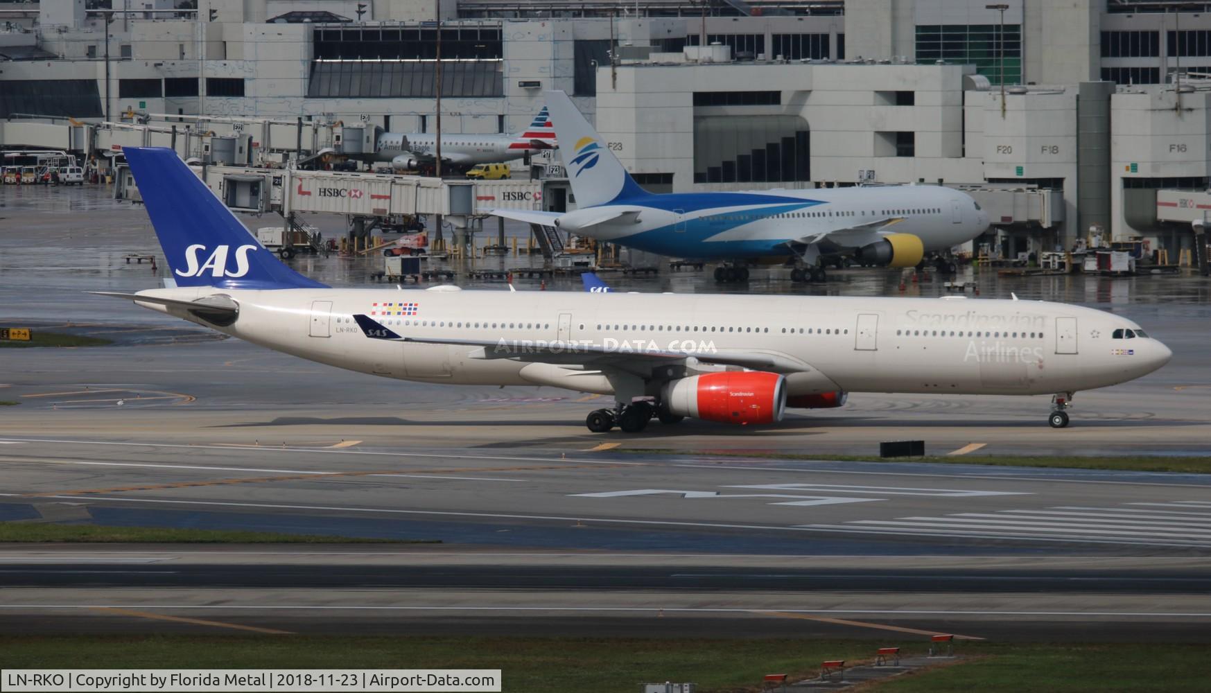 LN-RKO, 2003 Airbus A330-343X C/N 515, SAS A330