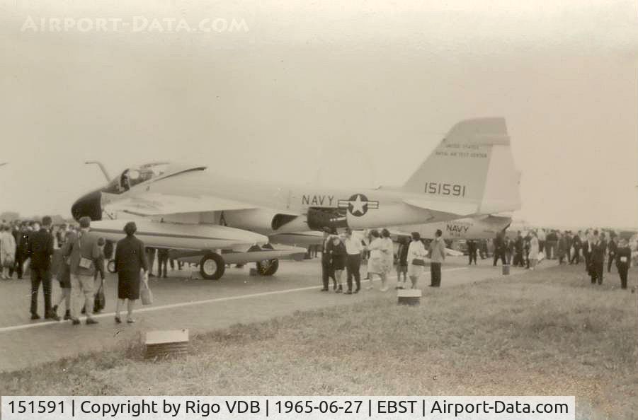 151591, Grumman A-6A Intruder C/N I-73, Brustem airshow 1965.