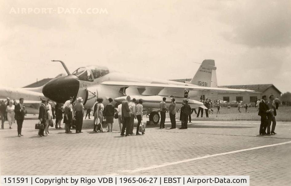151591, Grumman A-6A Intruder C/N I-73, Brustem airshow 1965. A-6A later coverted to A-6E.