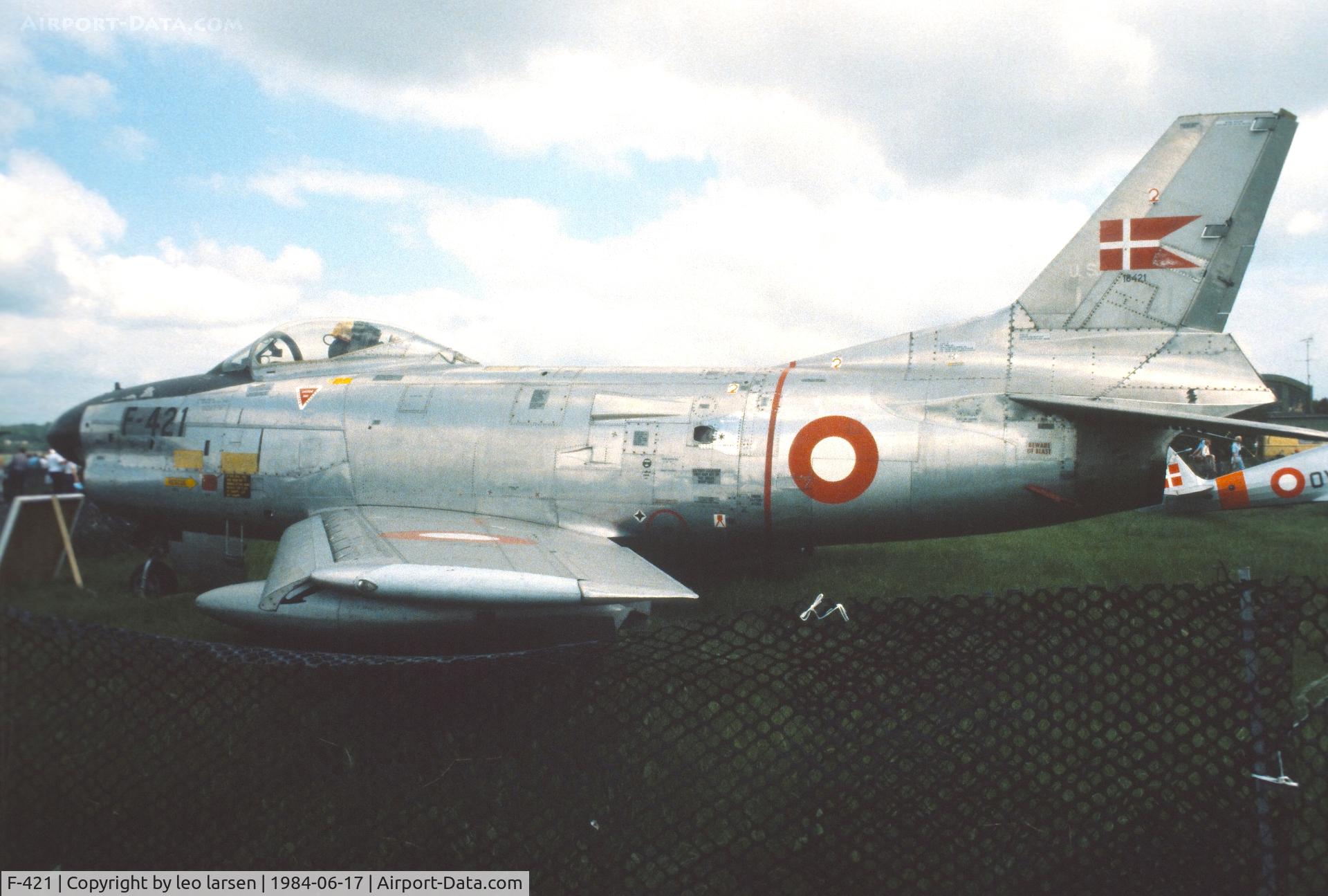 F-421, 1951 North American F-86D-35-NA Sabre C/N 173-554, FSN Værløse Air Show 17.6.1984