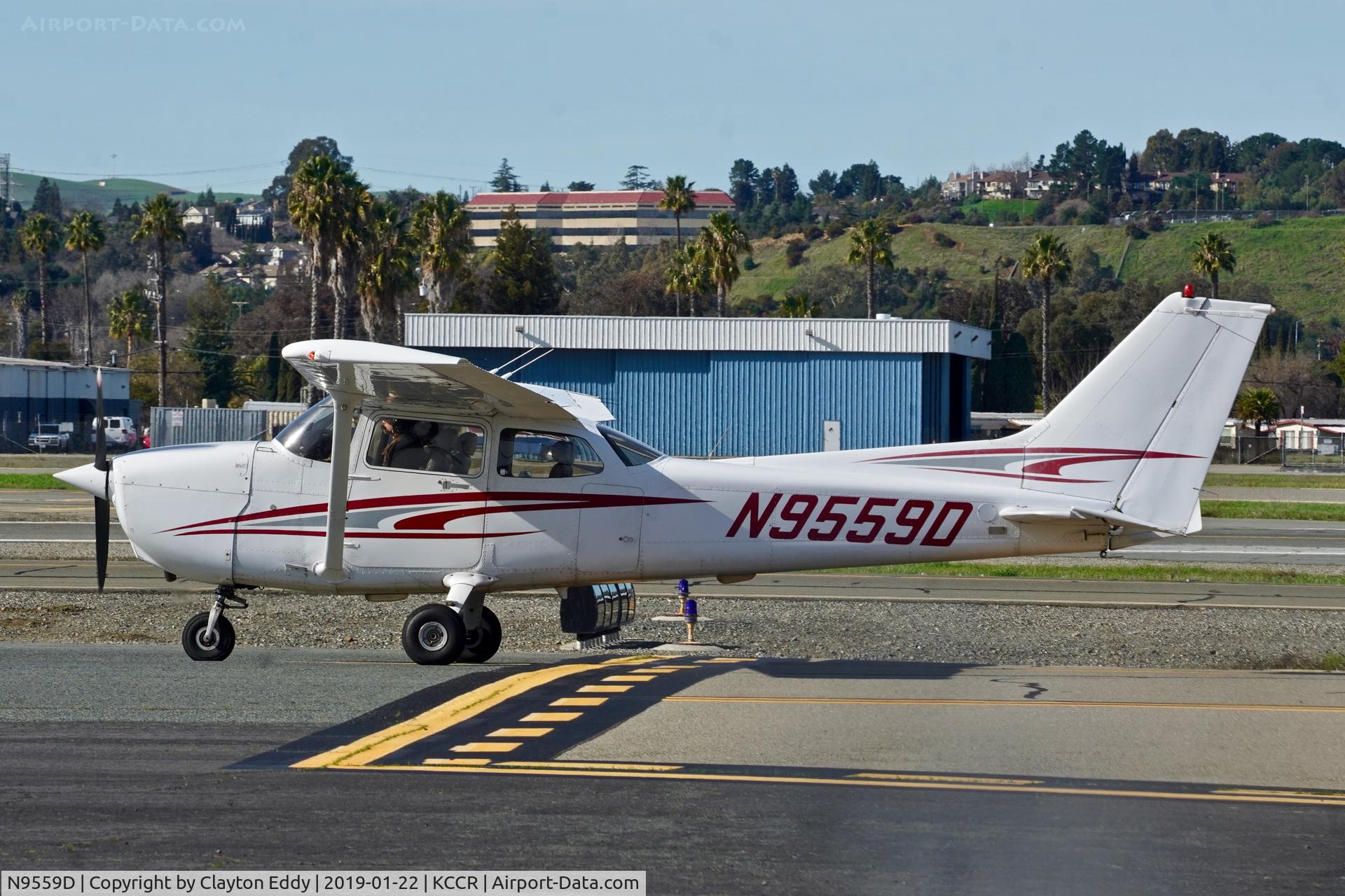 N9559D, 1999 Cessna 172R C/N 17280488, Buchanan Field Concord California 2019.