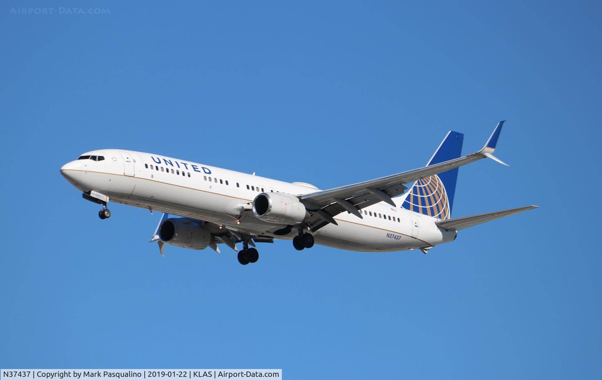 N37437, 2009 Boeing 737-924/ER C/N 33532, Boeing 737-924/ER