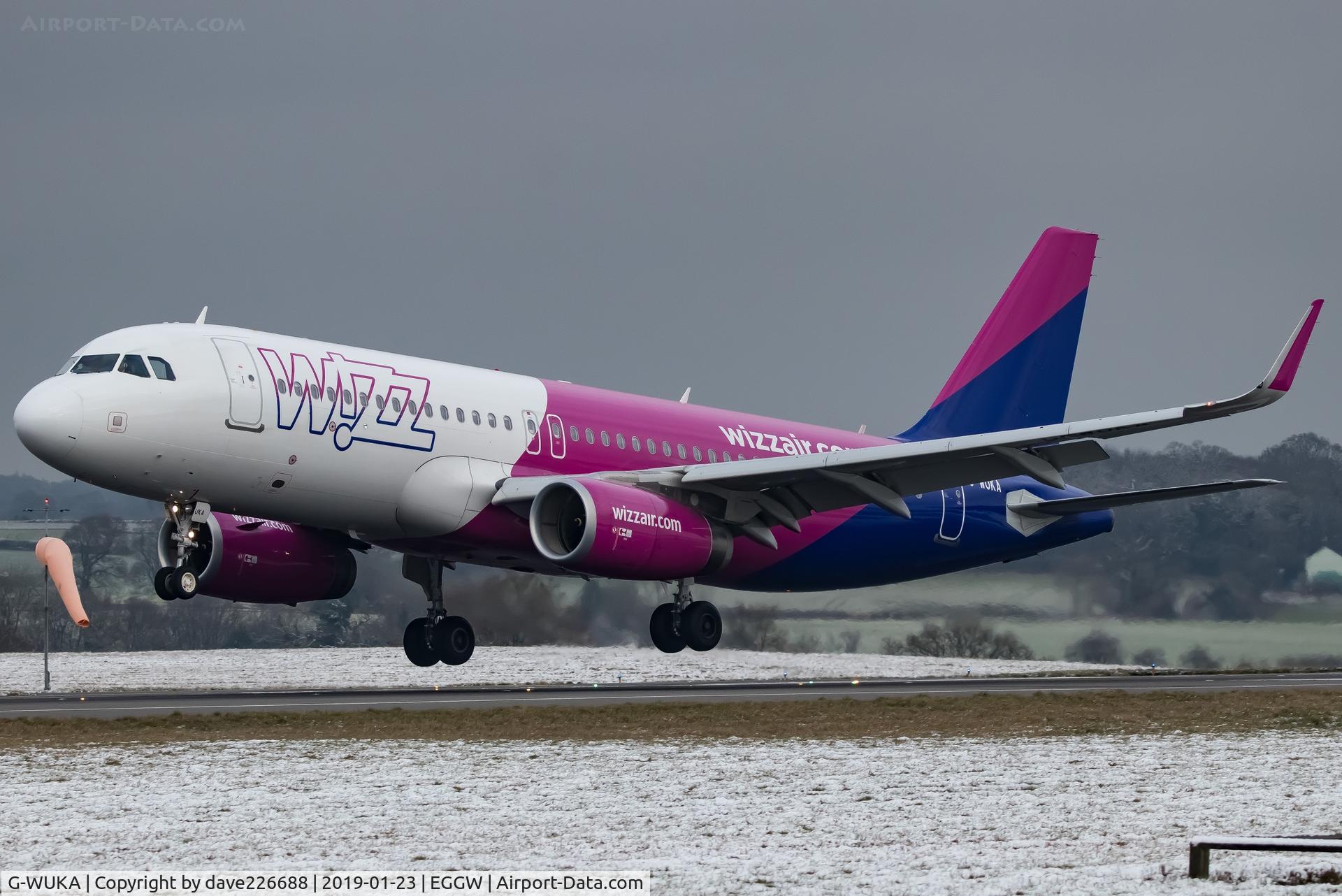 G-WUKA, 2018 Airbus A320-232 C/N 8097, Wizz Air A320 G WUKA landing on 26 at London Luton as flight W6282 from PRN