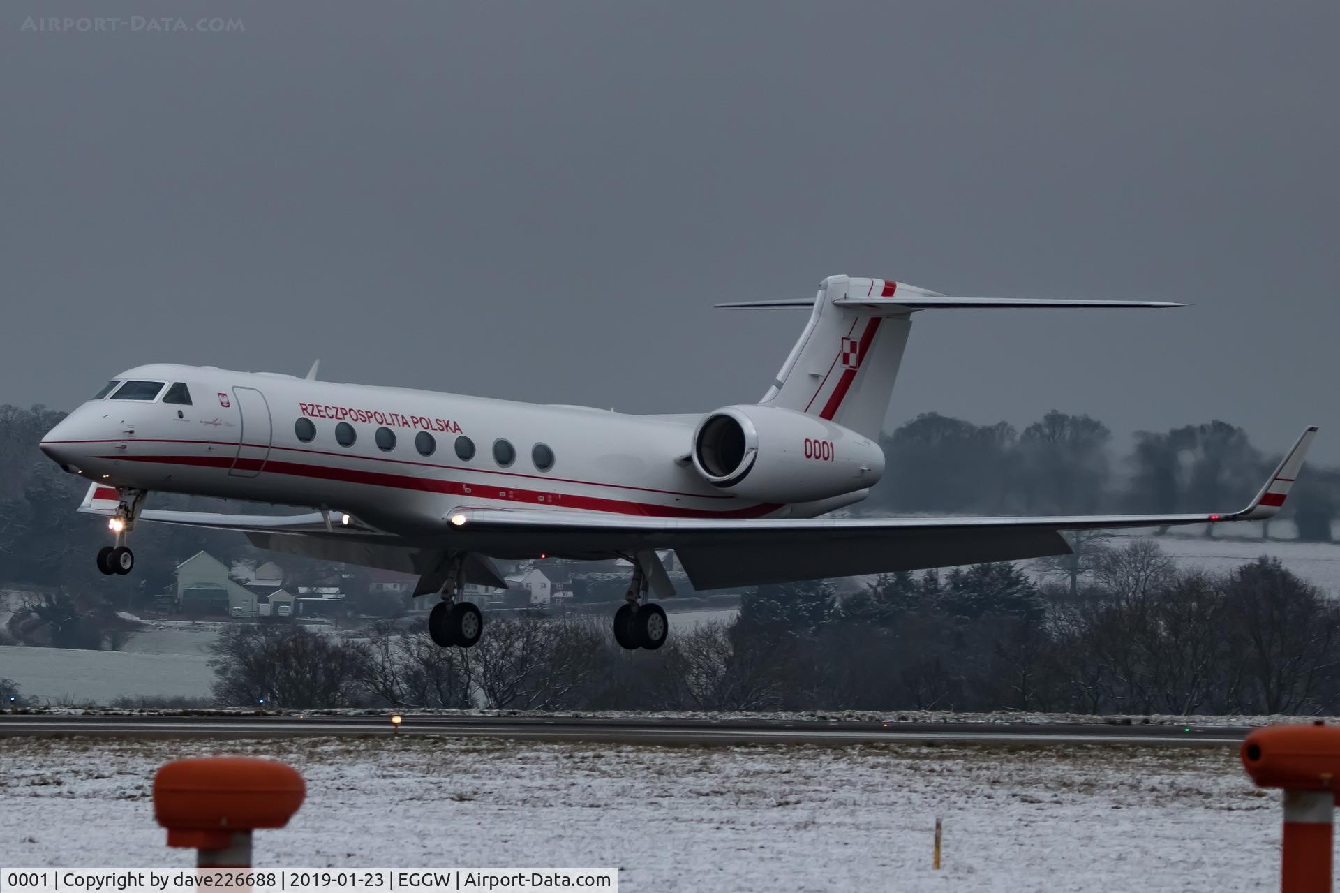 0001, 2016 Gulfstream Aerospace GV-SP (G550) C/N 5547, Polish Air Force G550 landing at London Luton