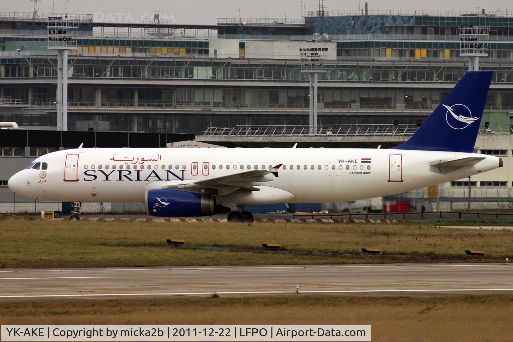 YK-AKE, 1999 Airbus A320-232 C/N 1085, Taxiing