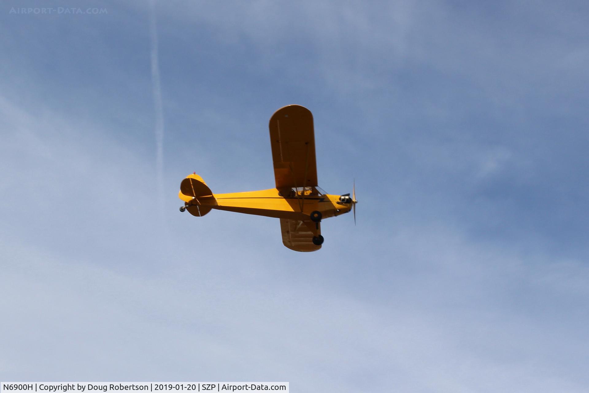 N6900H, 1946 Piper J3C-65 Cub Cub C/N 20129, 1946 Piper J3C-65 CUB, Lycoming O-290 135 Hp big upgrade by STC, takeoff climb Rwy 04