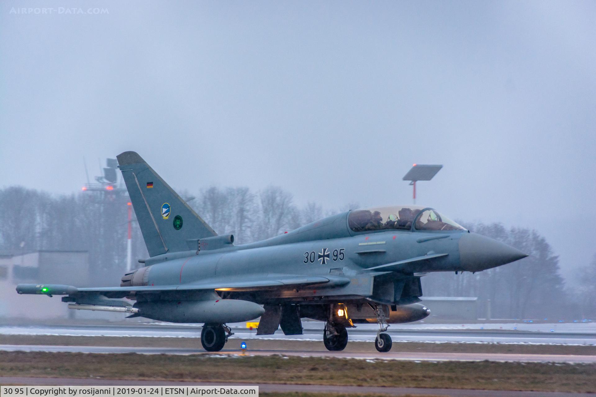 30 95, Eurofighter EF-2000 Typhoon T C/N GT022, Trainer Typhoon after practise session with snow and freezing temperature.
