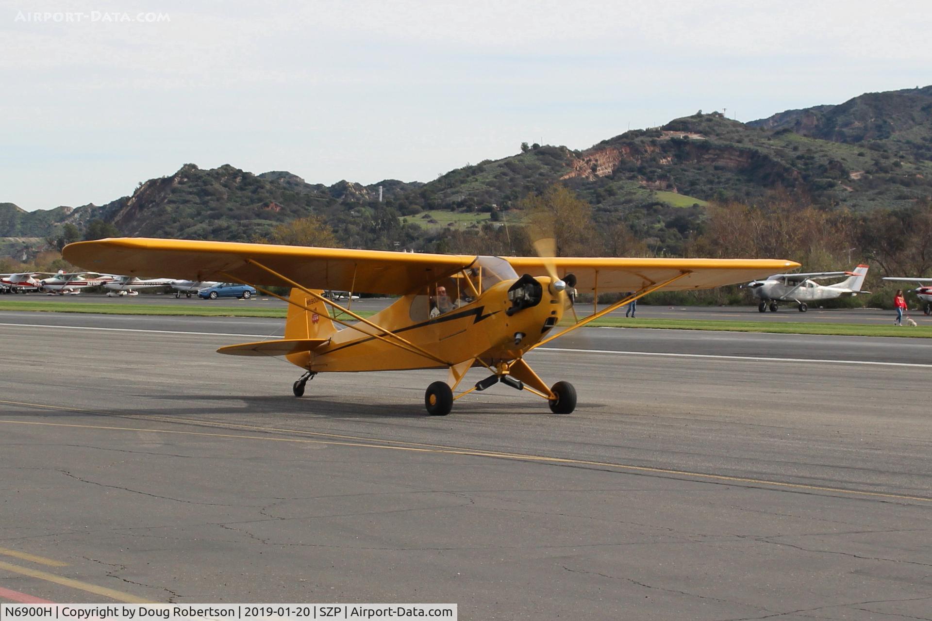 N6900H, 1946 Piper J3C-65 Cub Cub C/N 20129, 1946 Piper J3C-65 CUB, Lycoming O-290 135 Hp big upgrade by STC, taxi to Rwy 04