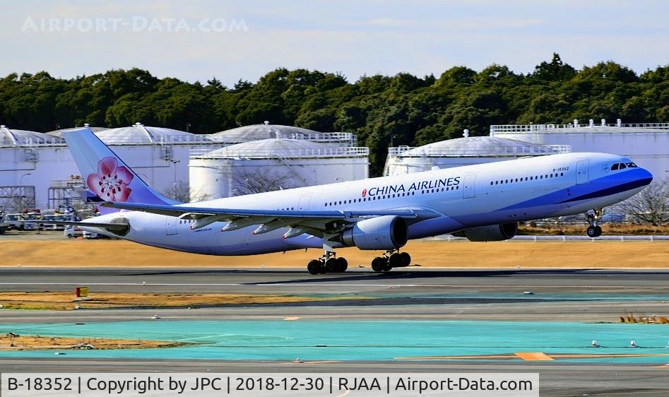 B-18352, 2007 Airbus A330-302 C/N 805, Take Off