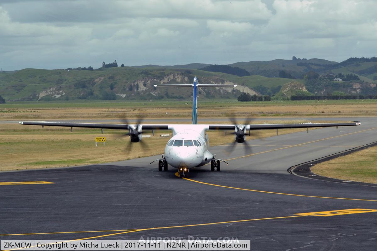 ZK-MCW, 2000 ATR 72-212A C/N 646, At Napier/Hastings