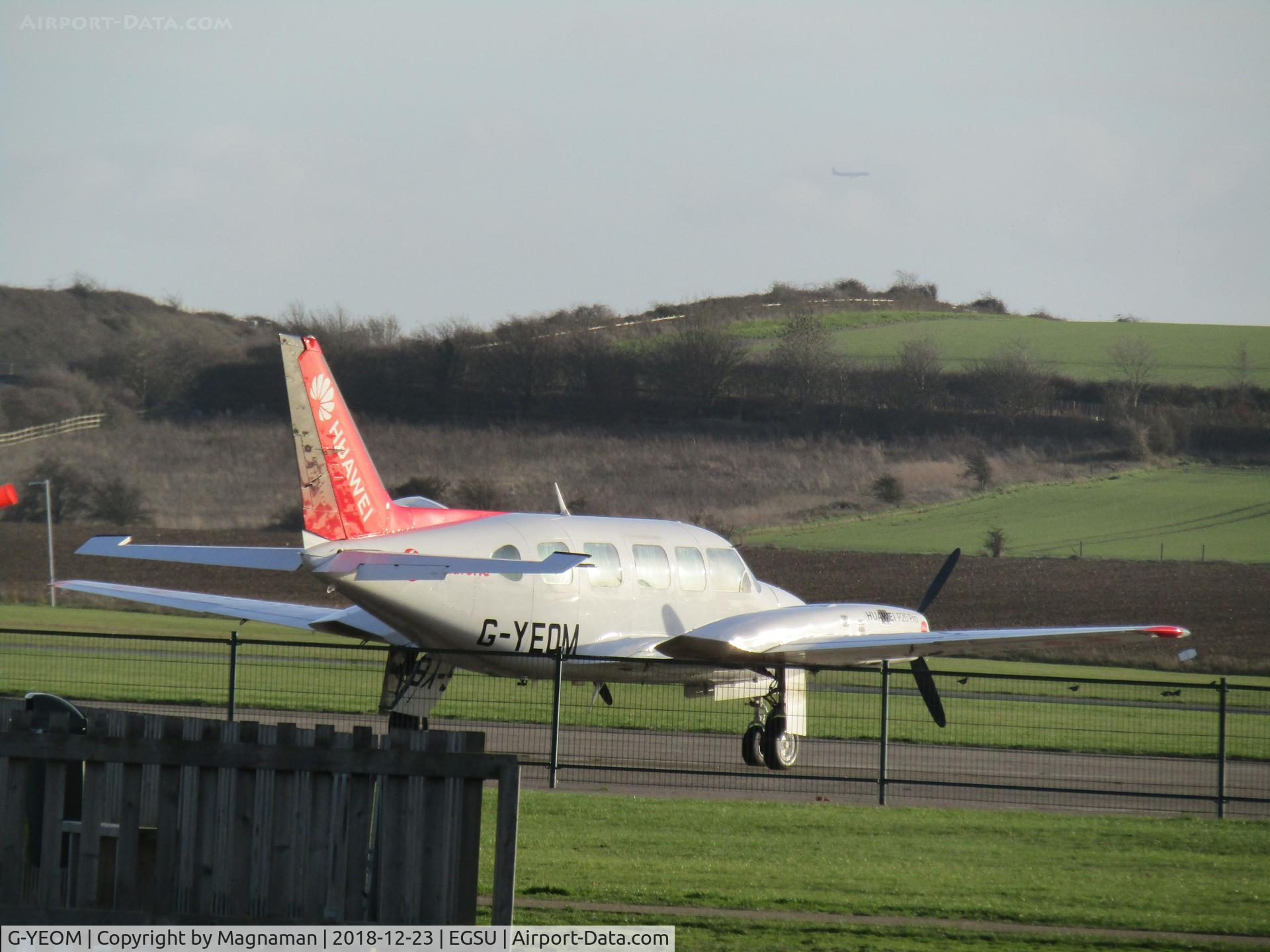 G-YEOM, 1983 Piper PA-31-350 Chieftain C/N 31-8352022, ON apron at Duxford