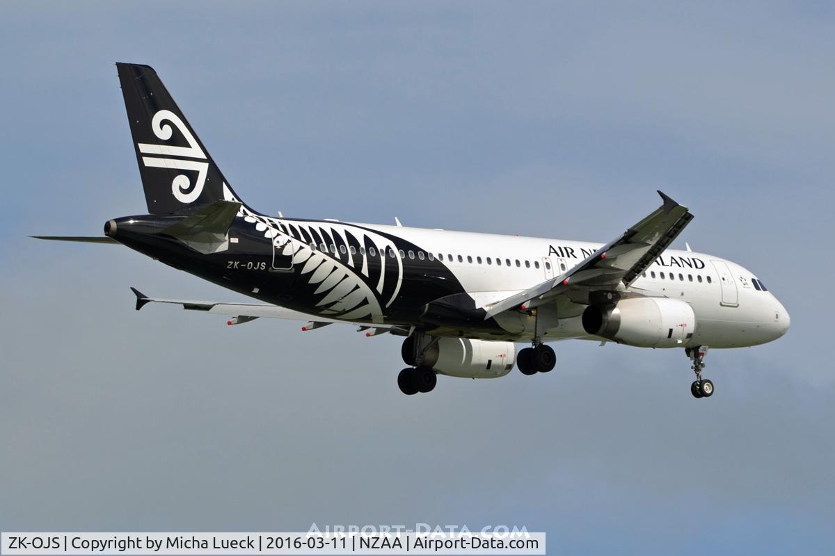 ZK-OJS, 2011 Airbus A320-232 C/N 4926, At Auckland