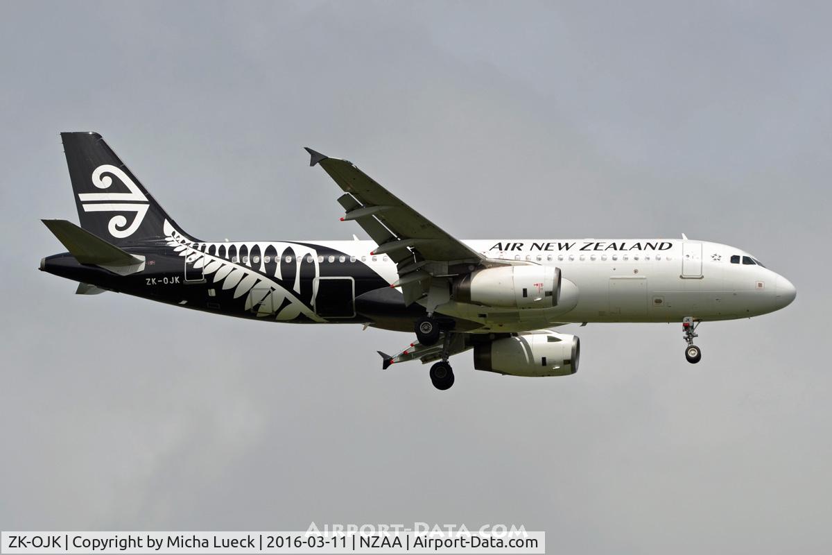 ZK-OJK, Airbus A320-232 C/N 2445, At Auckland