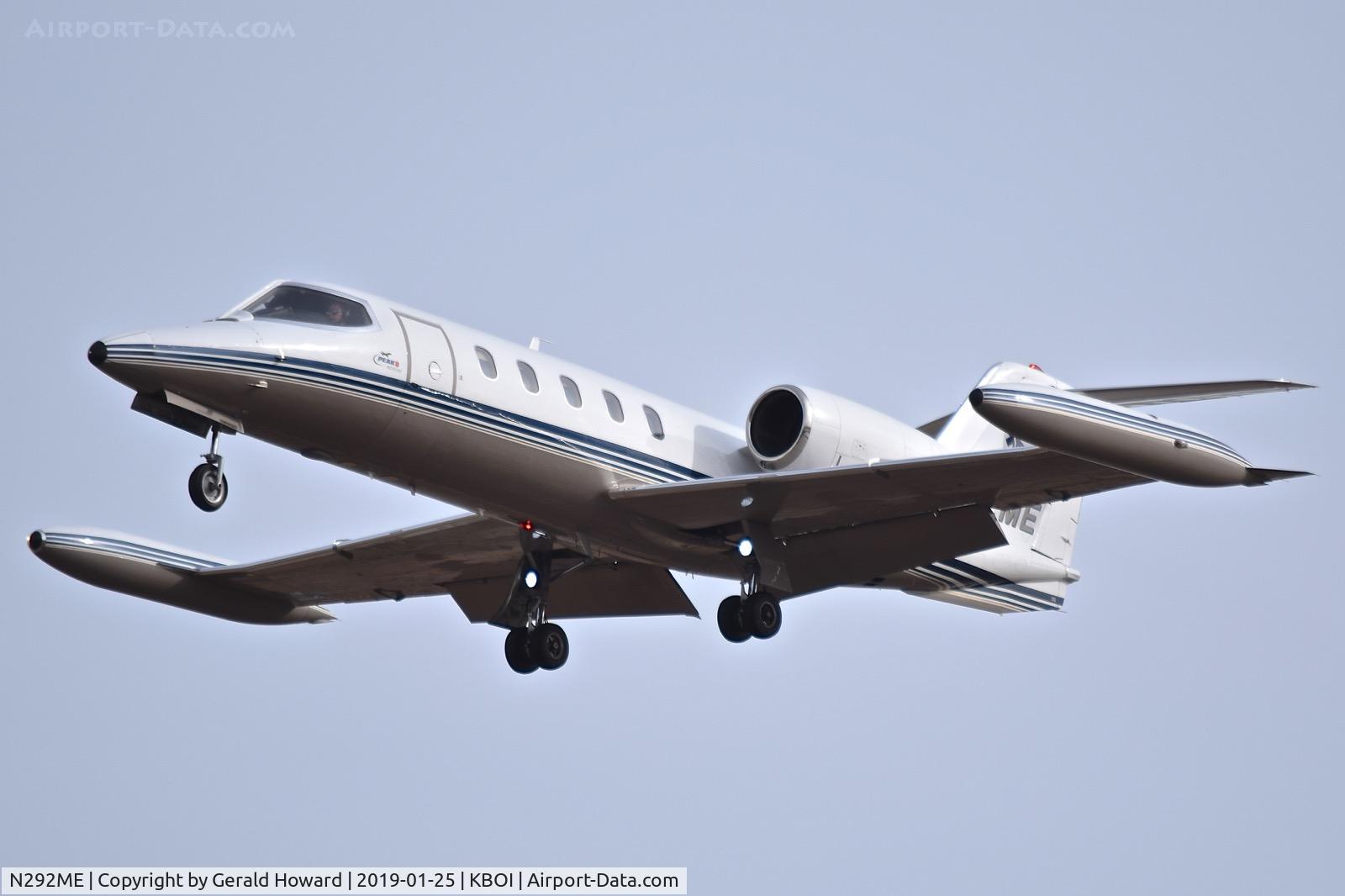 N292ME, 1980 Gates Learjet 35A C/N 292, Landing RWY 28R.