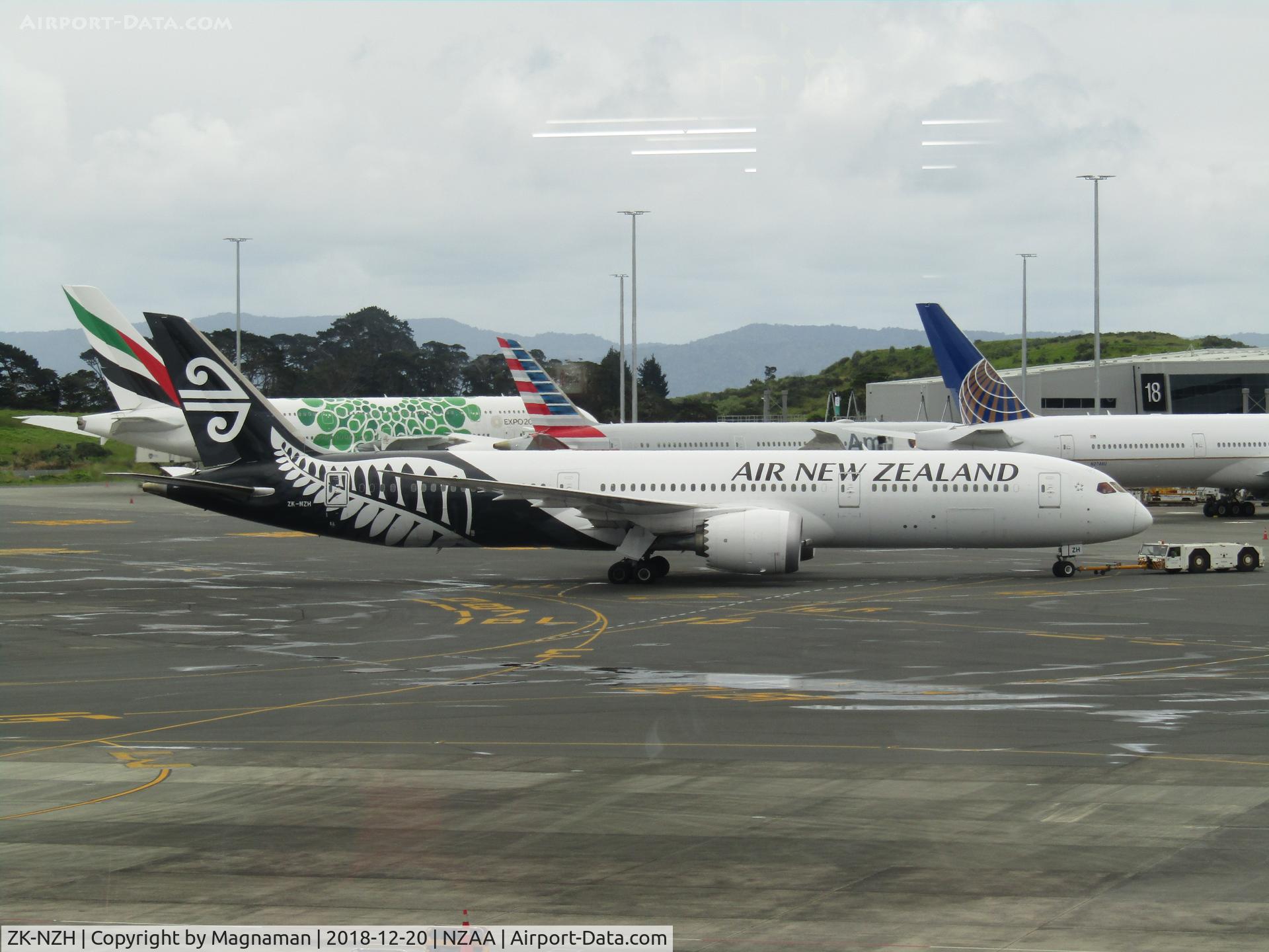 ZK-NZH, 2015 Boeing 787-9 Dreamliner Dreamliner C/N 36964, at home base