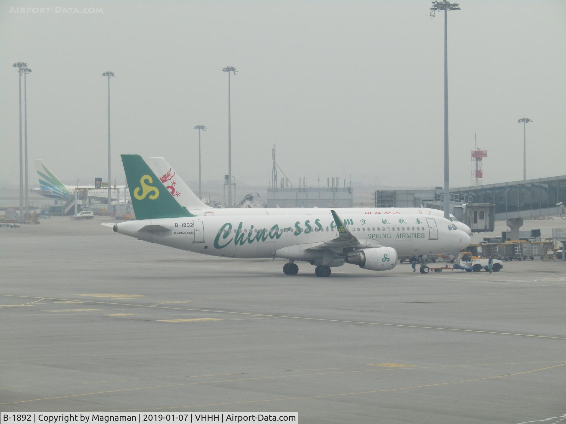 B-1892, 2014 Airbus A320-214 C/N 6216, at misty hong kong
