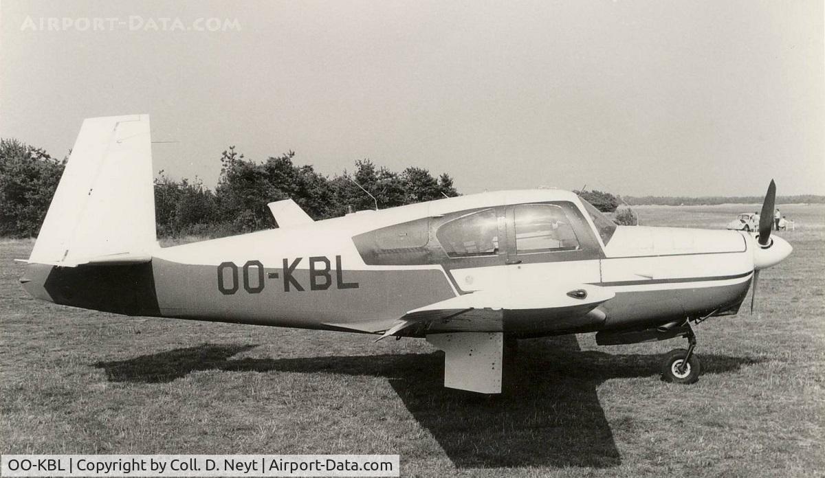 OO-KBL, Mooney M20A C/N 1293, Place & date unknown.