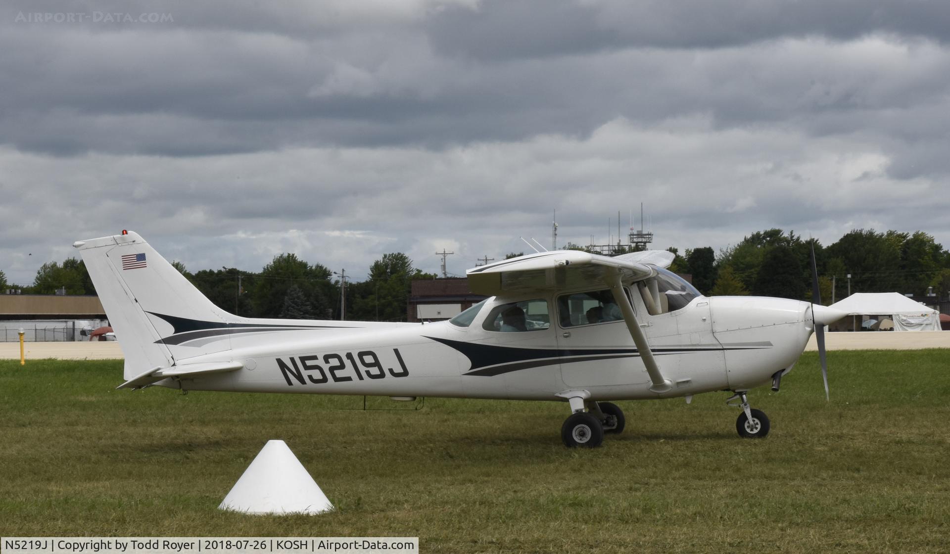 N5219J, 1980 Cessna 172N C/N 17273737, Airventure 2018