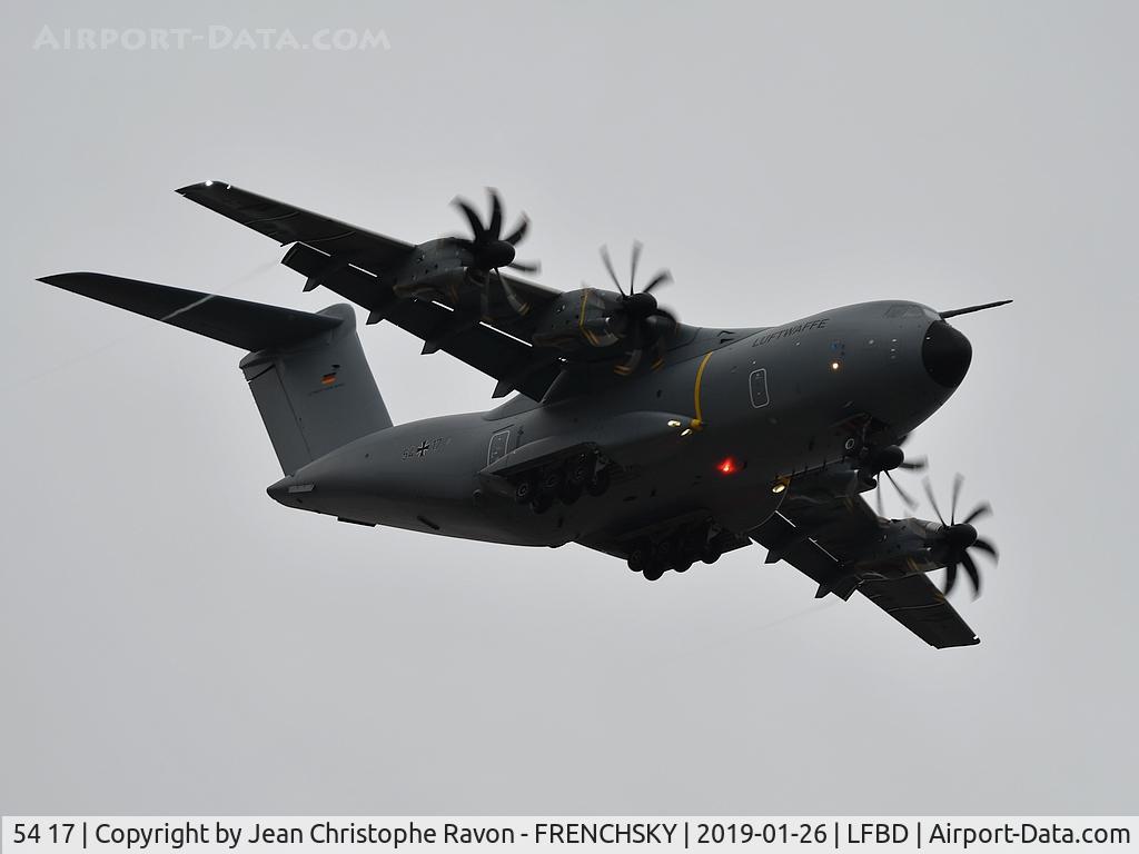54 17, 2017 Airbus A400M-180 Atlas C/N 067, GAF039 landing runway 23