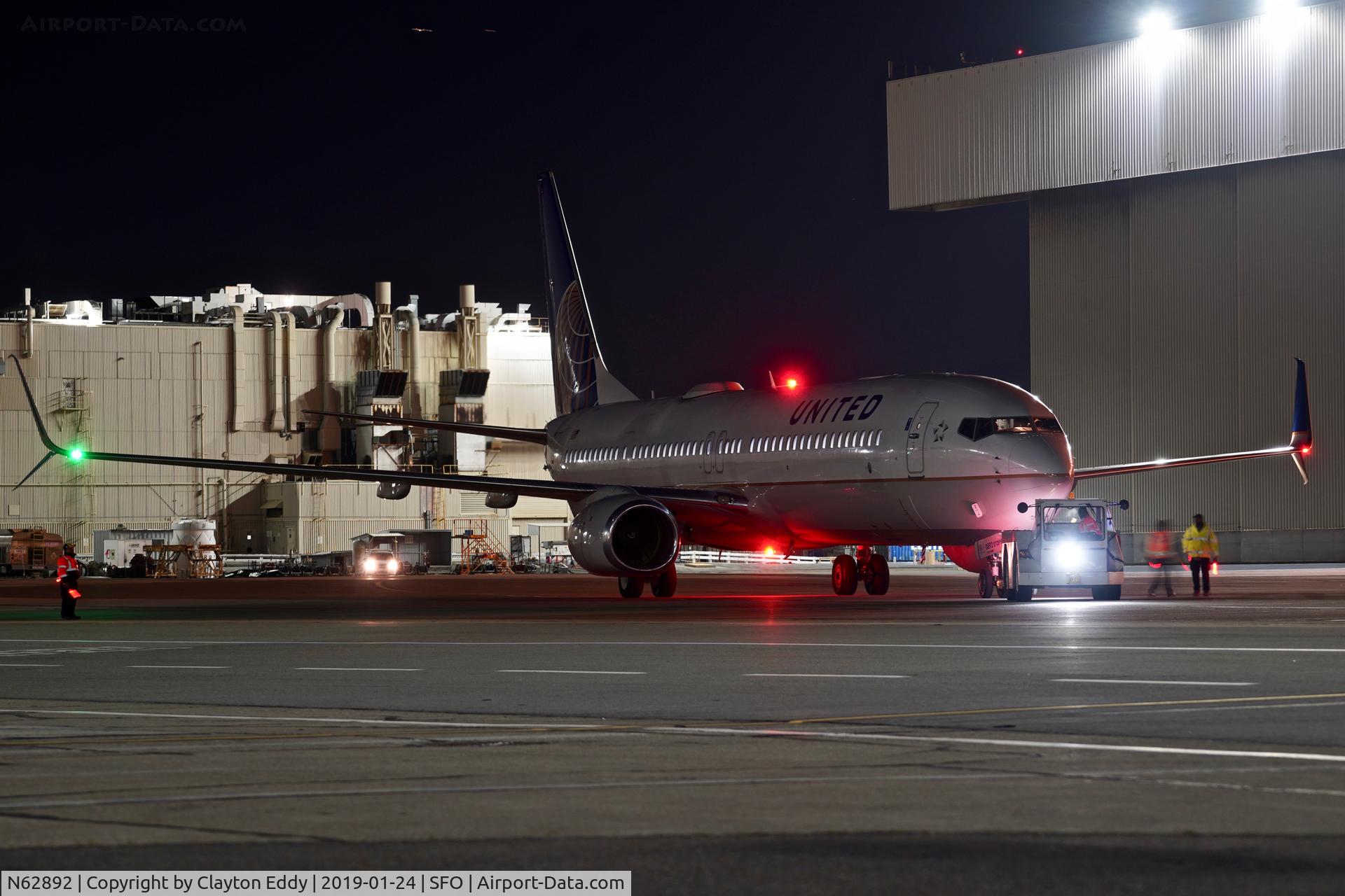 N62892, 2015 Boeing 737-924/ER C/N 42195, SFO 2019.