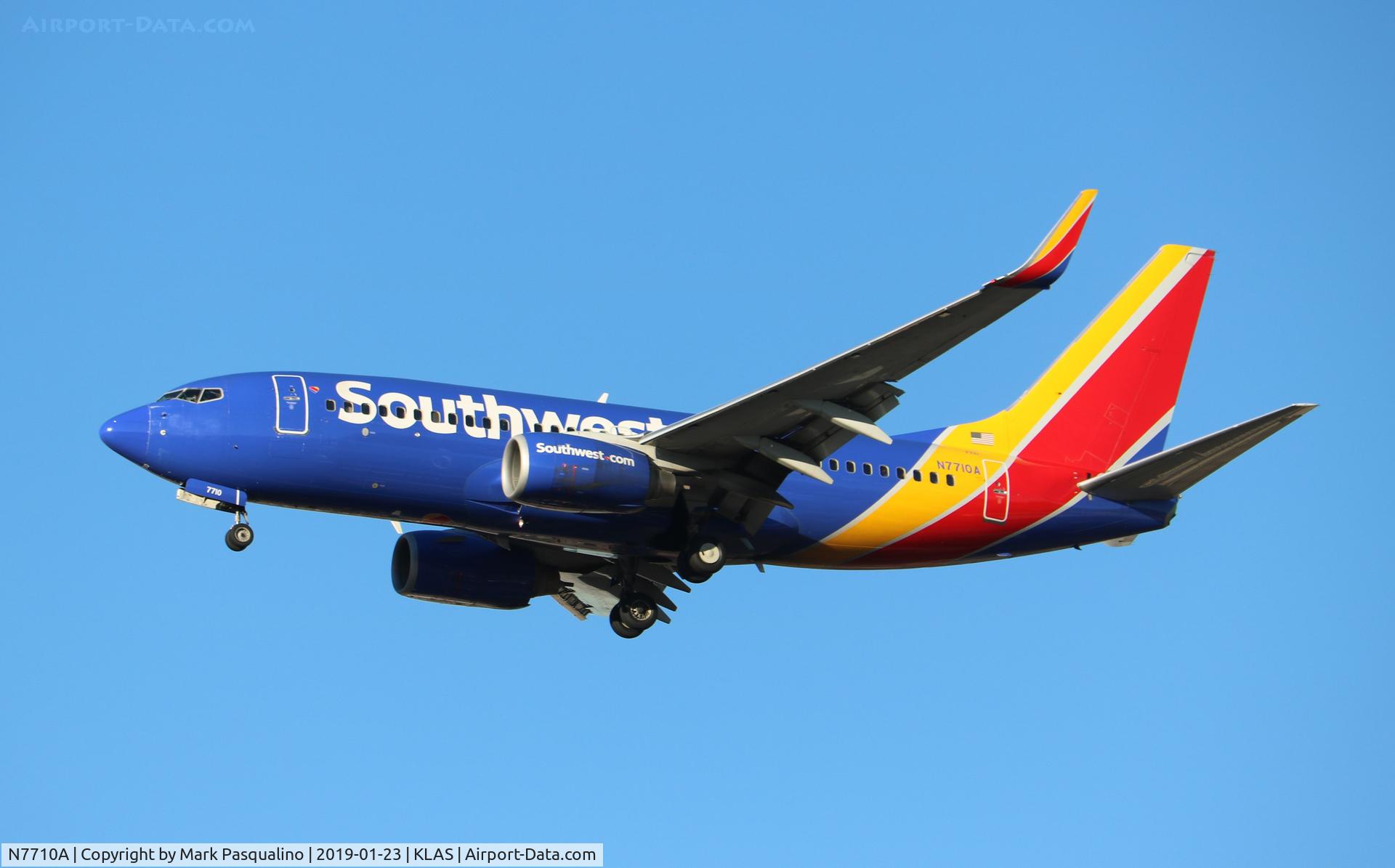 N7710A, 2005 Boeing 737-76N C/N 32656, Boeing 737-76N