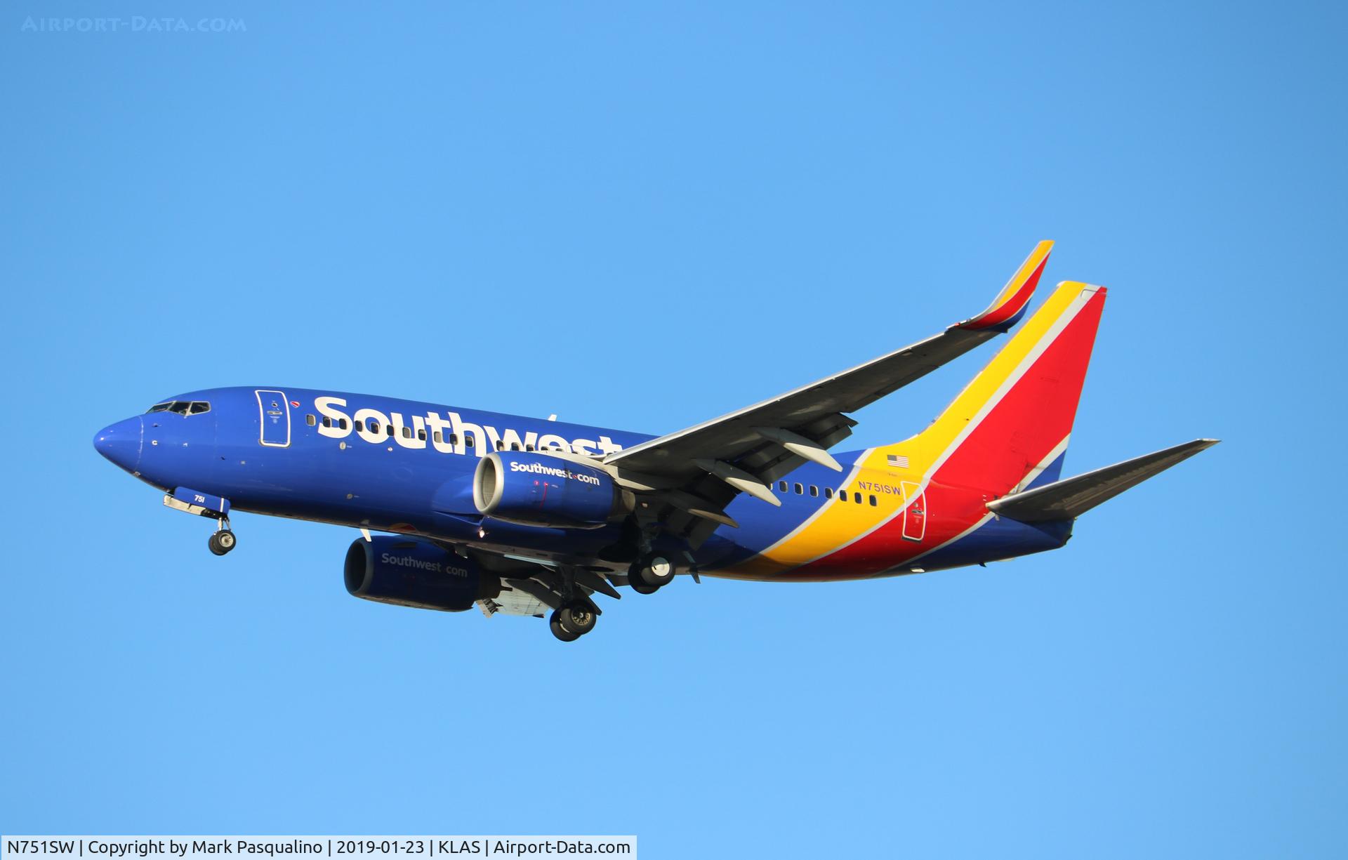N751SW, 1999 Boeing 737-7H4 C/N 29803, Boeing 737-7H4