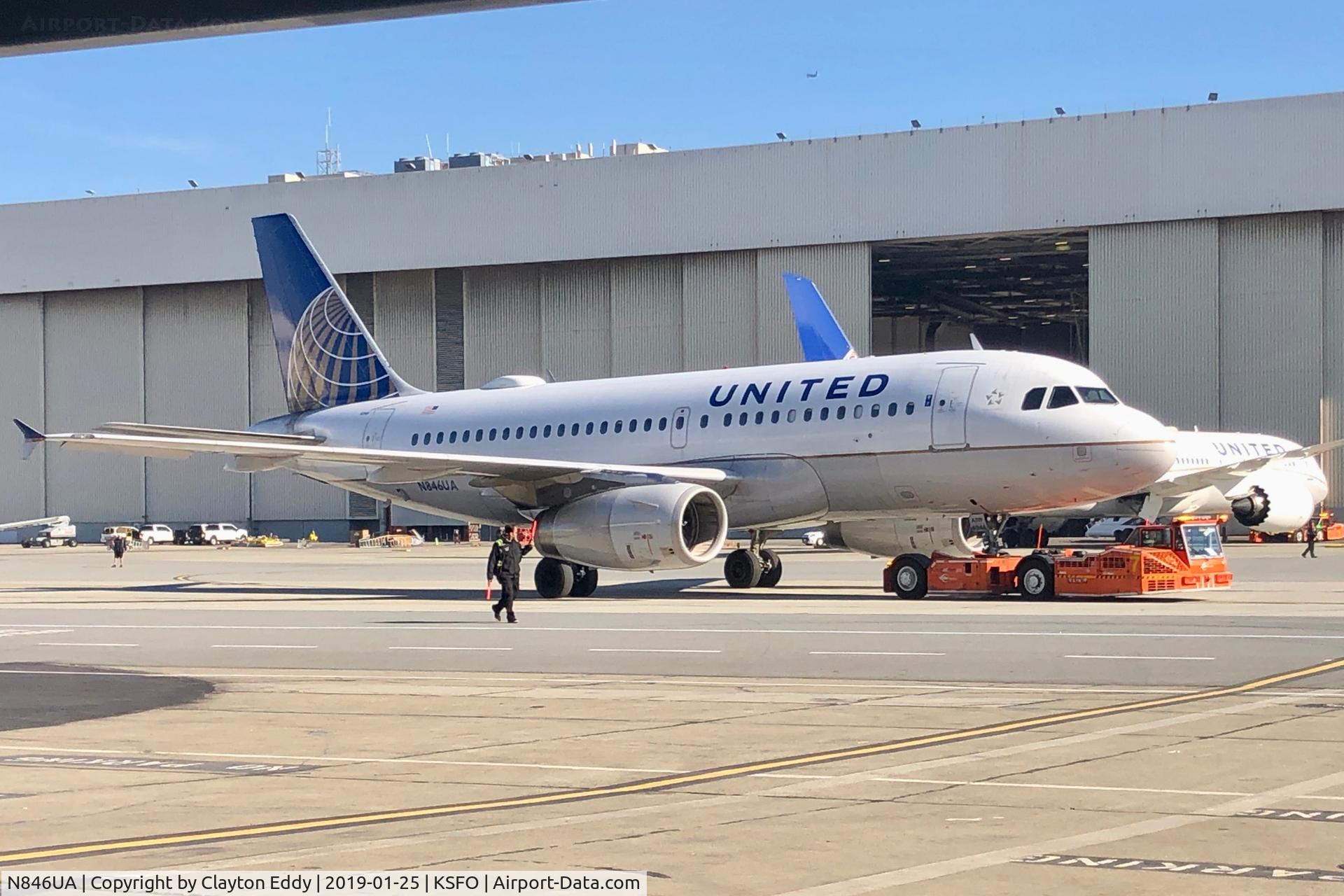 N846UA, 2001 Airbus A319-131 C/N 1600, SFO 2019.