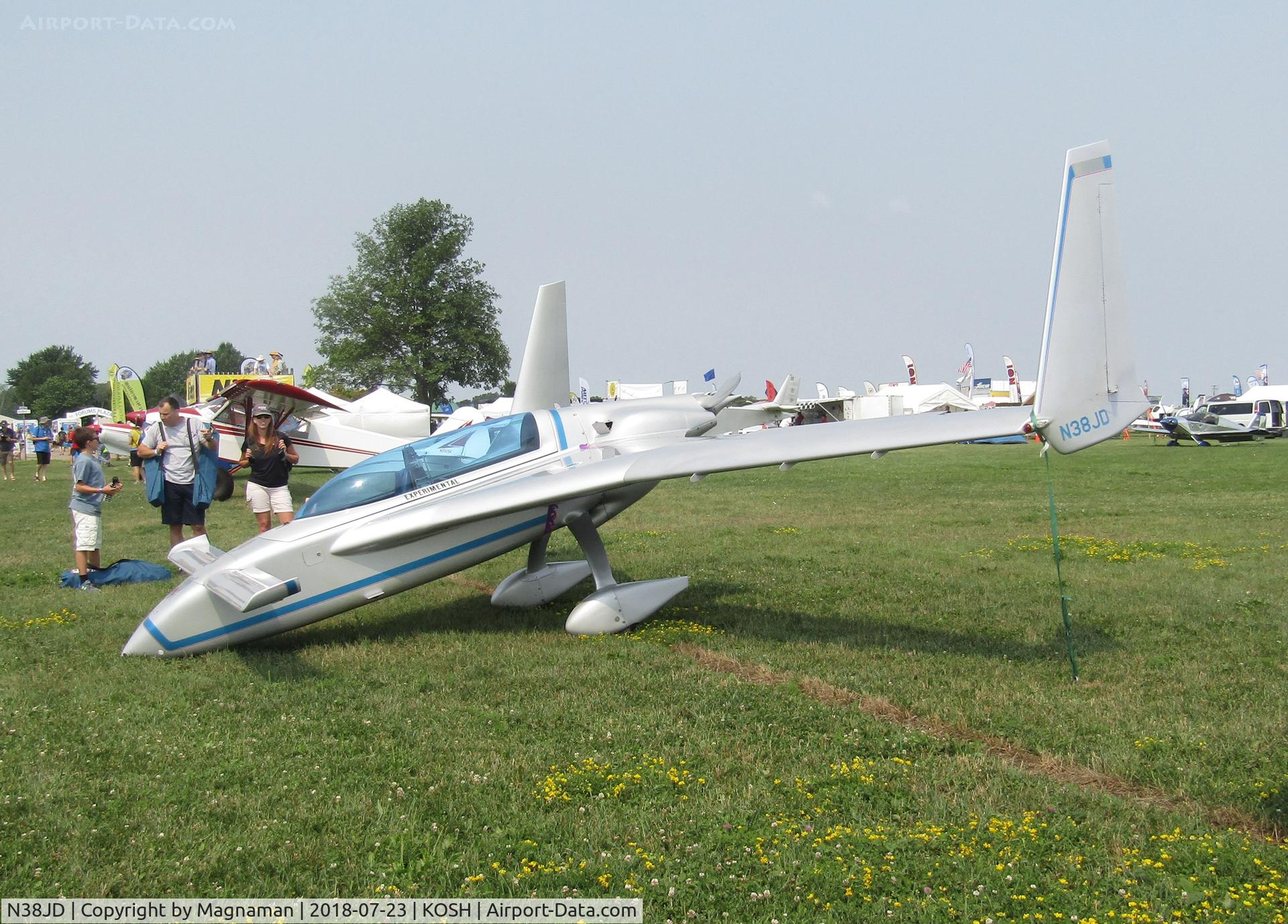 N38JD, 1990 Rutan Long-EZ C/N 1612, at EAA 18