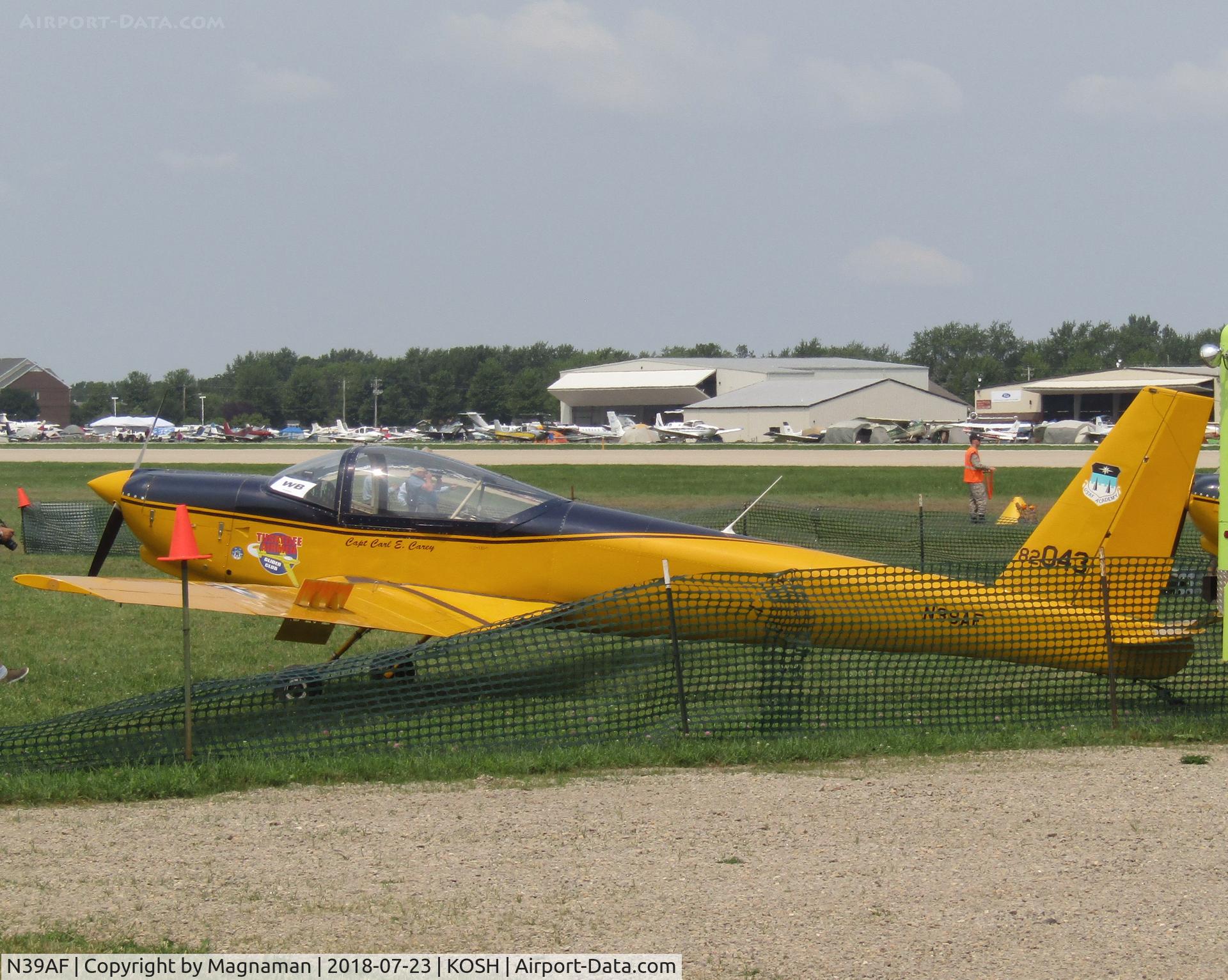 N39AF, 1983 Schweizer SGM 2-37 C/N 9, at EAA 18