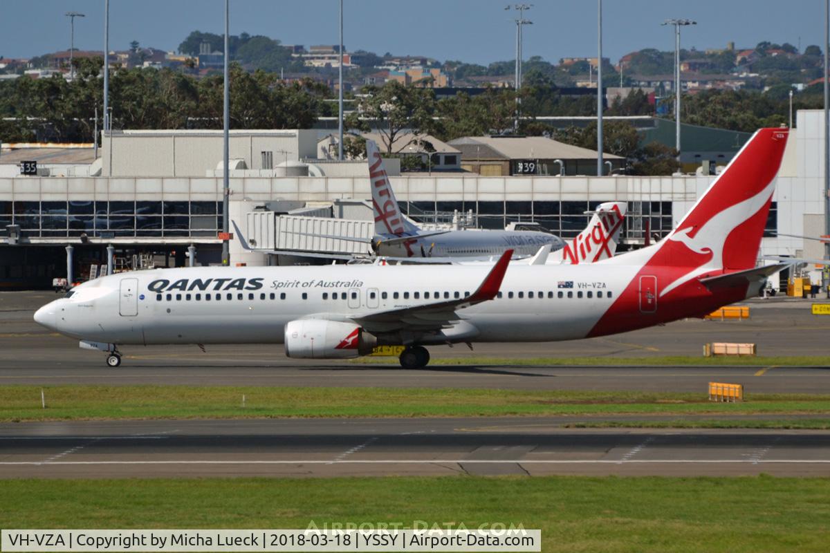 VH-VZA, 2008 Boeing 737-838 C/N 34195, At Mascot