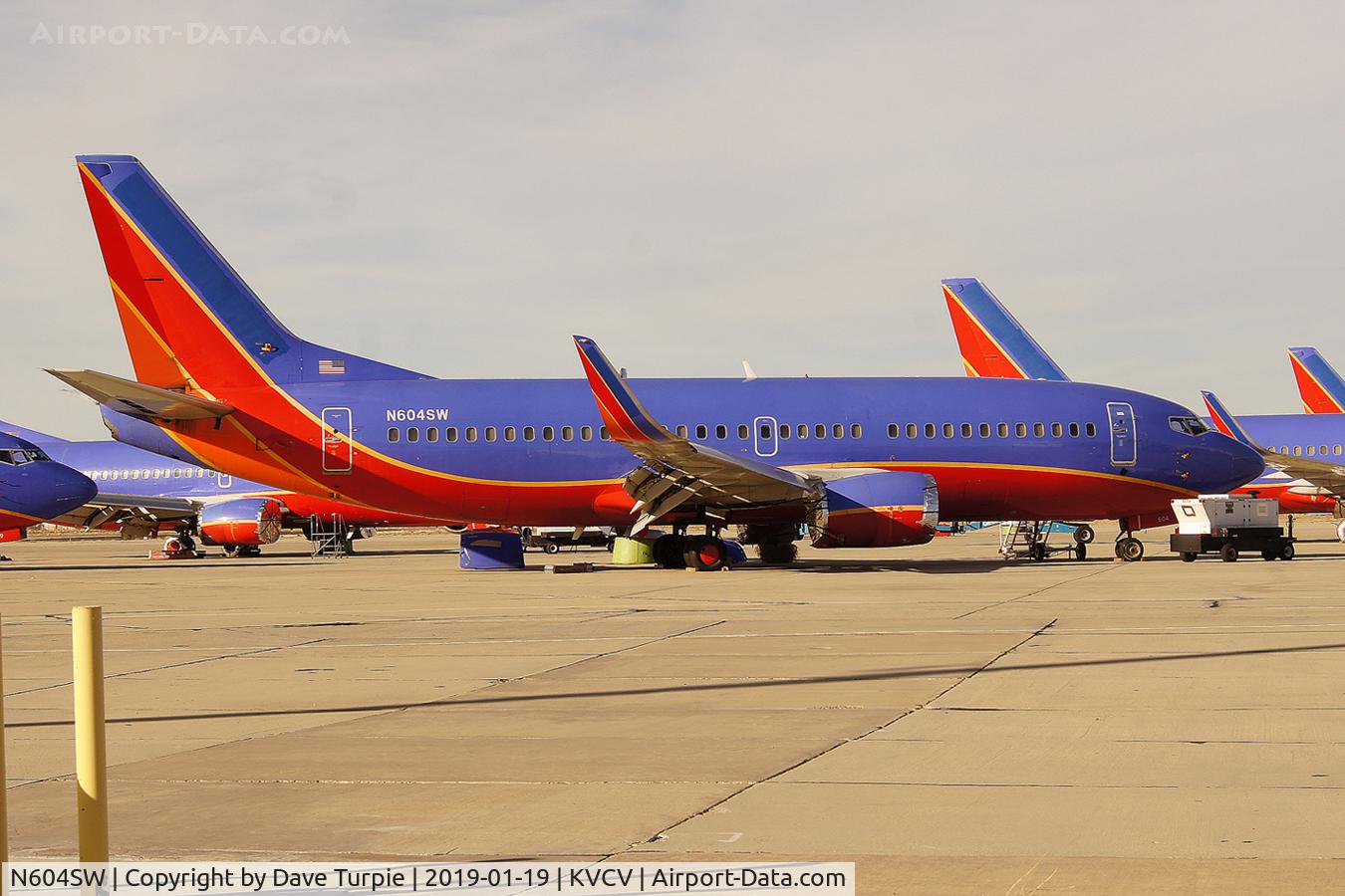 N604SW, 1995 Boeing 737-3H4 C/N 27955, Probably headed to a new operator.