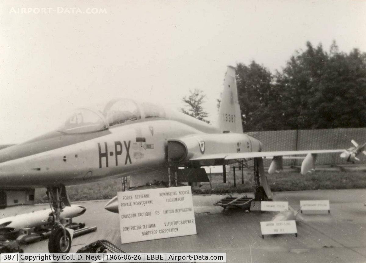 387, Northrop F-5B Freedom Fighter C/N N.9001, Former USAF 64-13387,delivered to RNAF in feb.1966 as 13387 coded PX-H, became later 387 and preserved at Gardermoen.Seen at Beauvechain Airshow 1966.