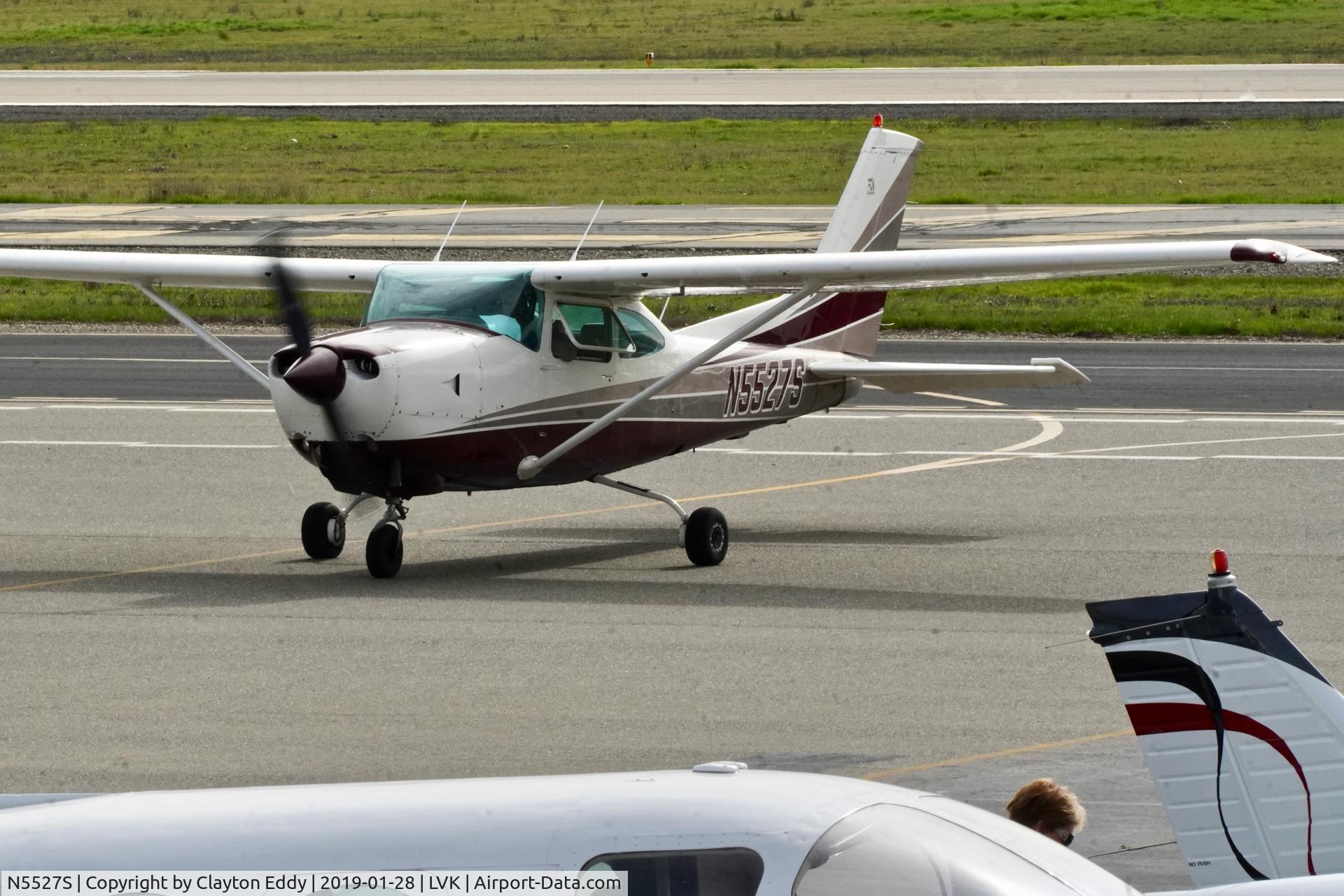 N5527S, 1980 Cessna TR182 Turbo Skylane RG C/N R18201595, Livermore Airport California 2019.