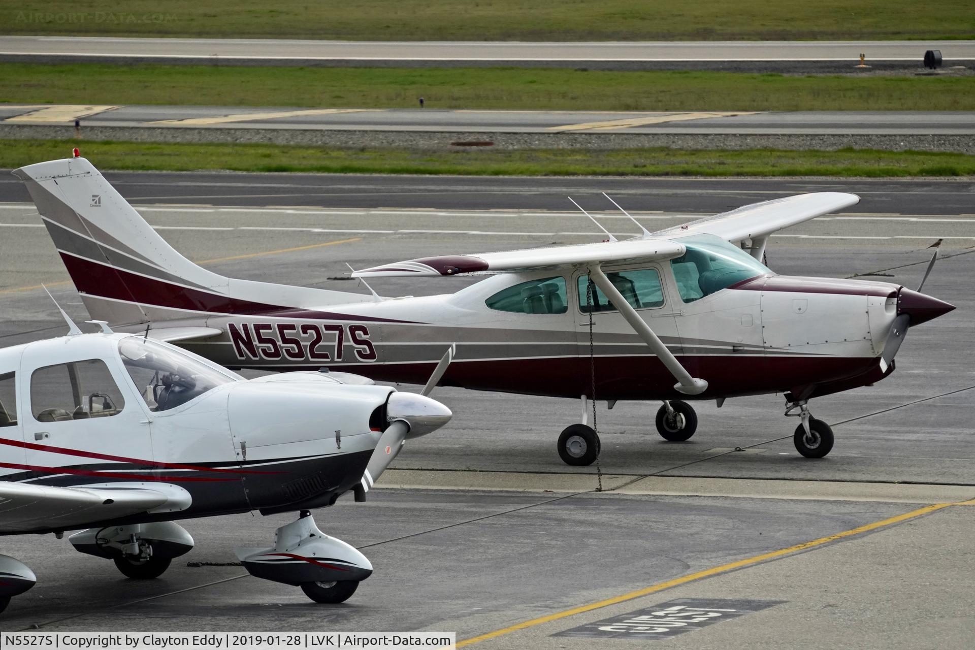 N5527S, 1980 Cessna TR182 Turbo Skylane RG C/N R18201595, Livermore Airport California 2019.