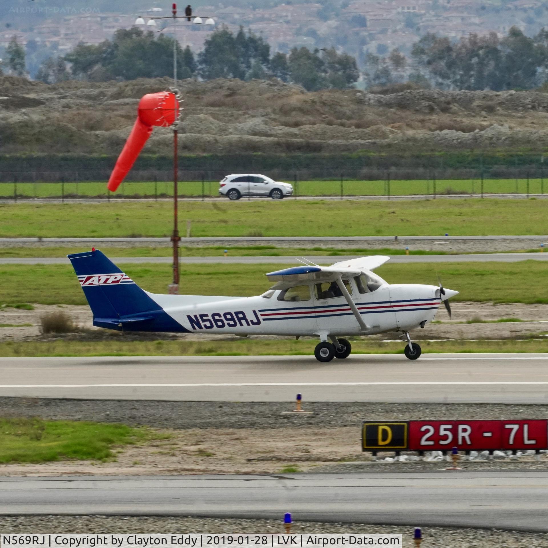 N569RJ, Cessna 172S C/N 172S8896, Livermore Airport California 2019.