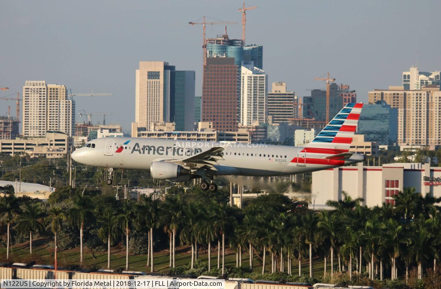 N122US, 2000 Airbus A320-214 C/N 1298, American