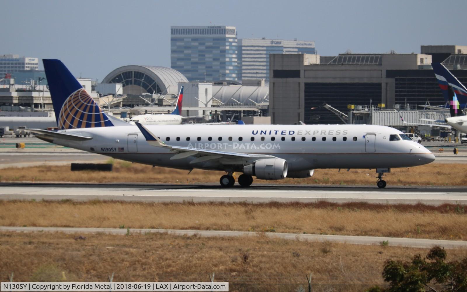 N130SY, 2015 Embraer 175LR (ERJ-170-200LR) C/N 17000449, United Express