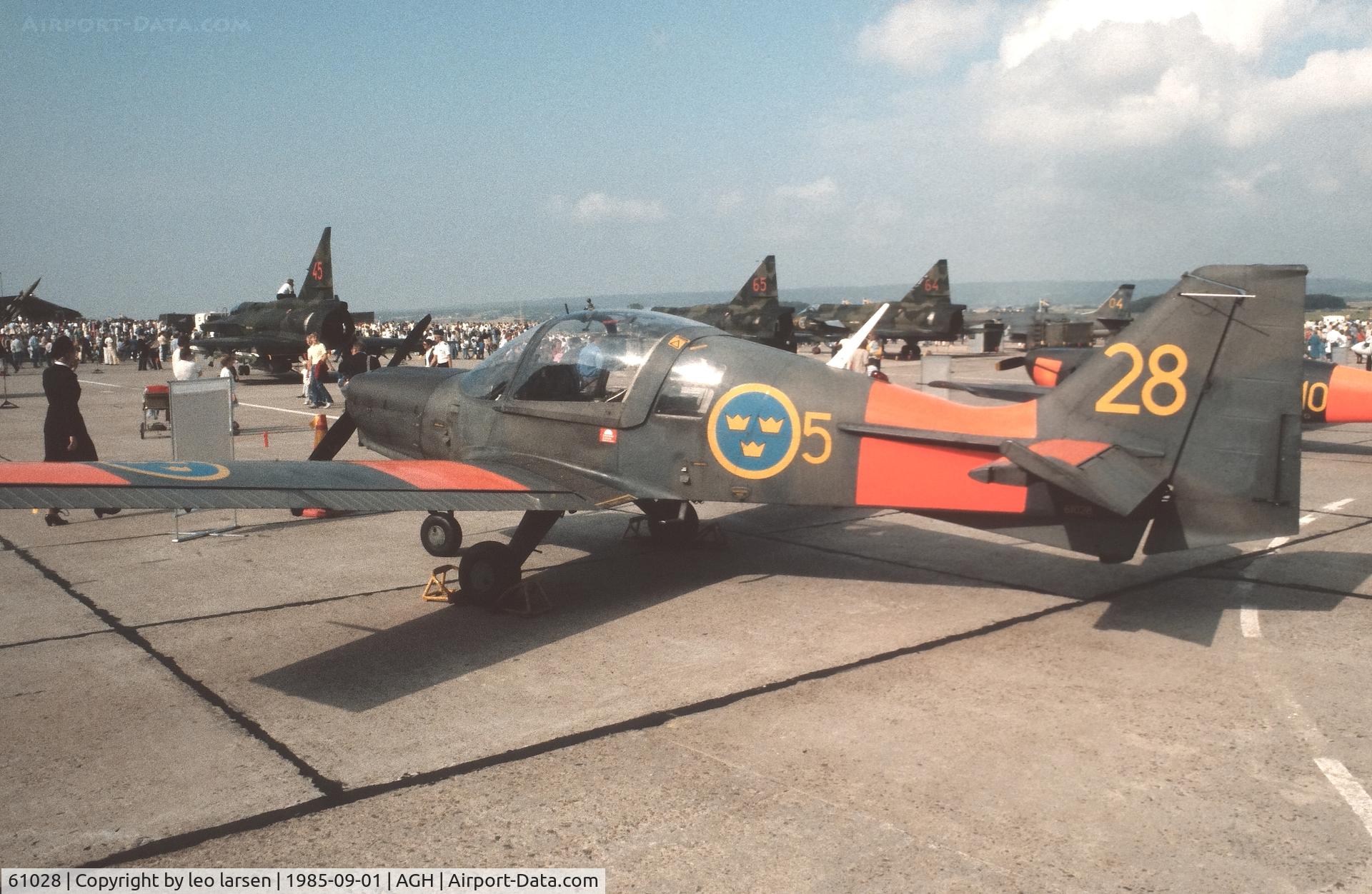61028, 1972 Scottish Aviation Bulldog Series 100 Model 104 C/N BH100/134, Ængelholm F.10 Air Show 1.9.1985