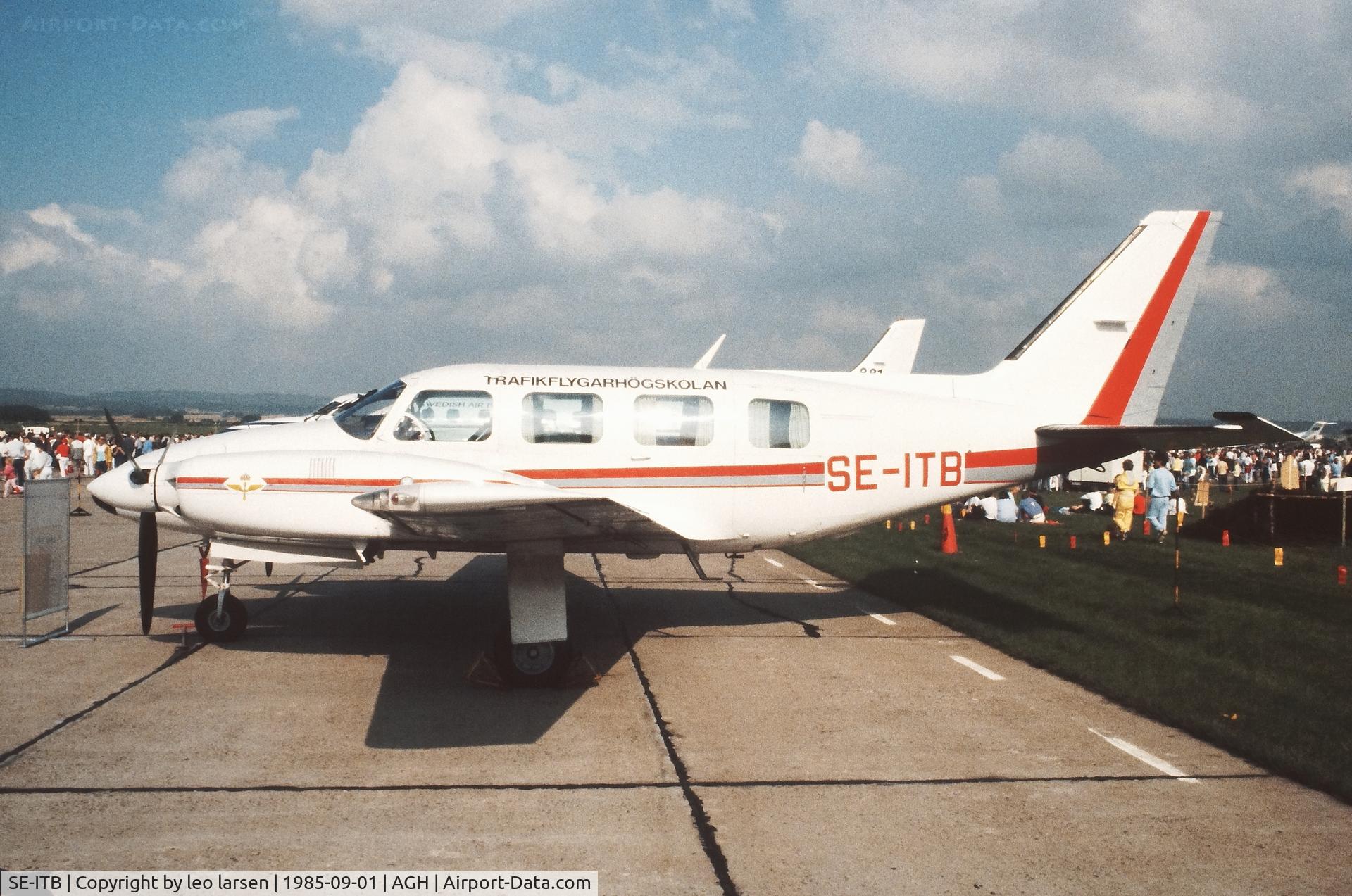SE-ITB, 1980 Piper PA-31-310 Navajo C Navajo C/N 31-8012059, Ængelholm F.10 Air Show 1.9.85