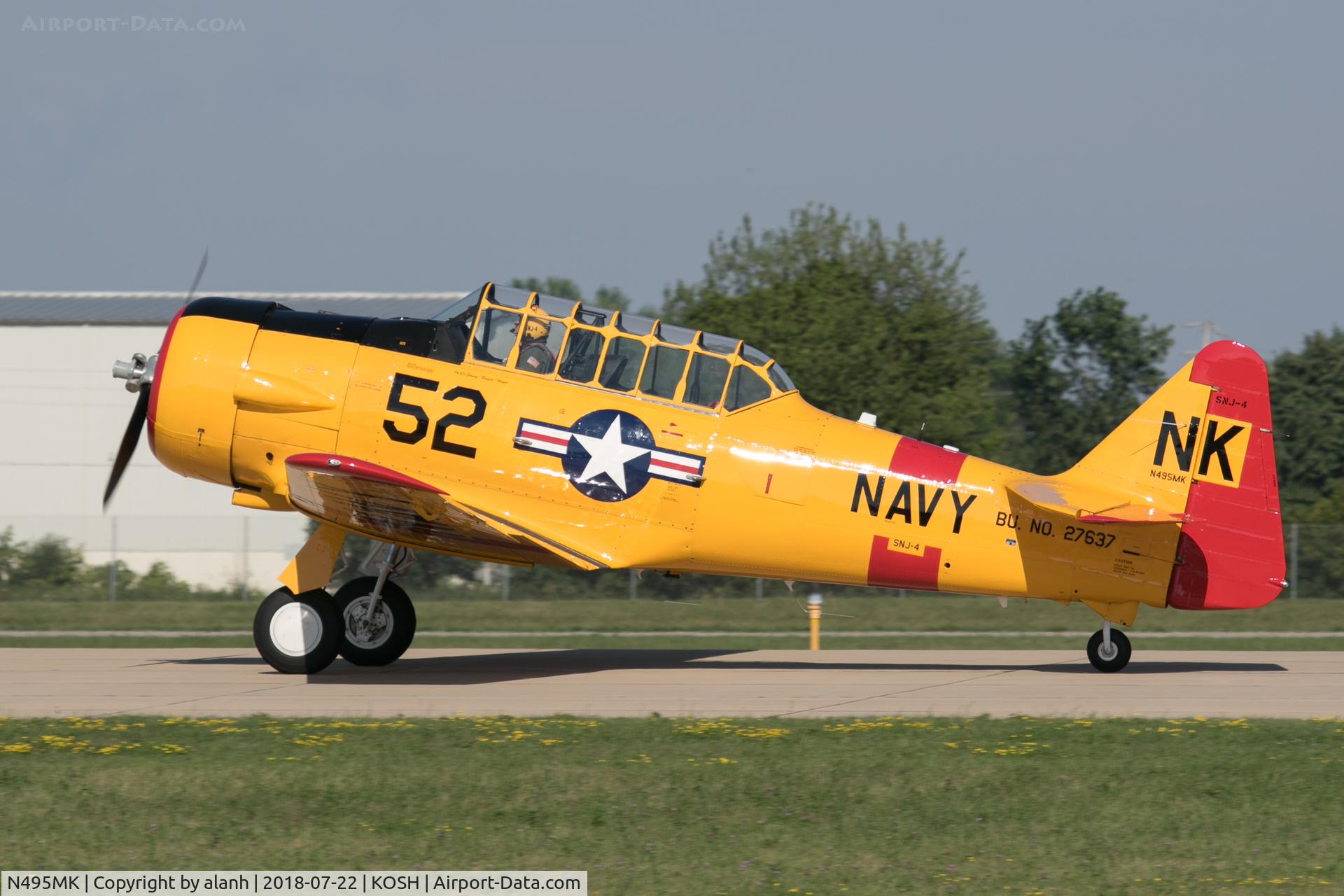 N495MK, North American SNJ-4 Texan C/N 88-13133, Landing at AirVenture 2018