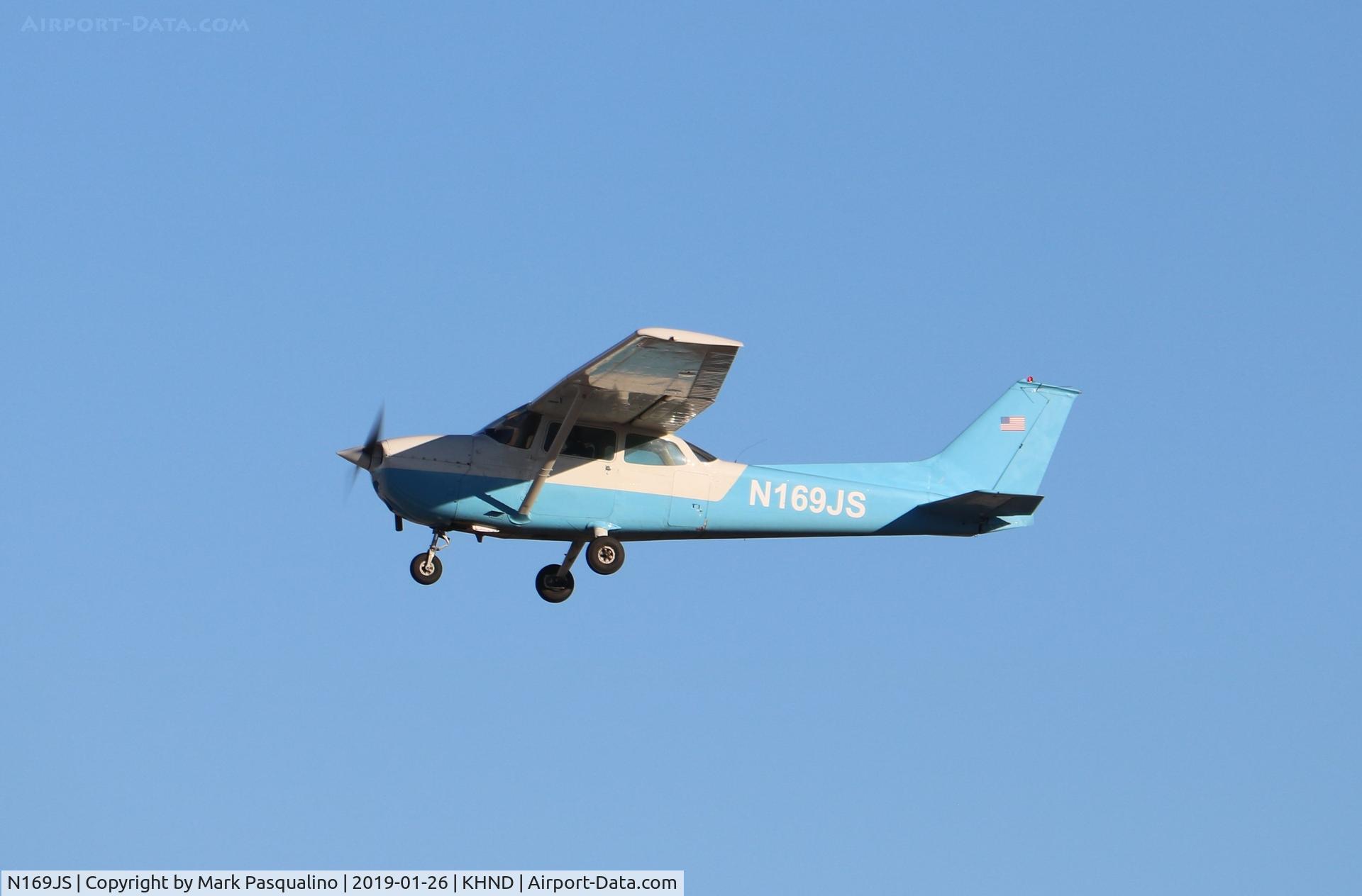 N169JS, Cessna 172N C/N 17273301, Cessna 172N