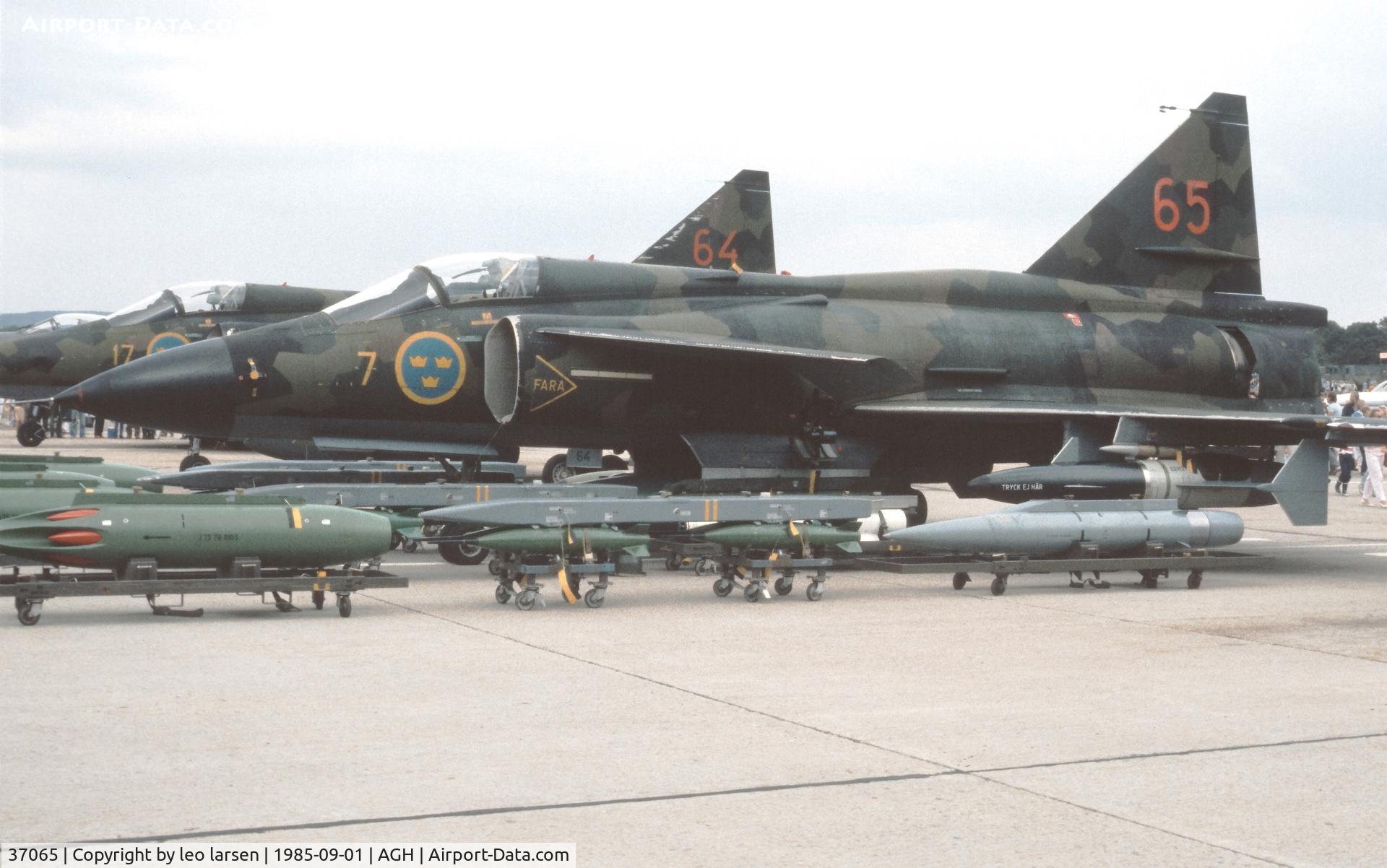 37065, 1973 Saab AJ37 Viggen C/N 37065, Ängelholm F.10 Air Show 1.9.1985