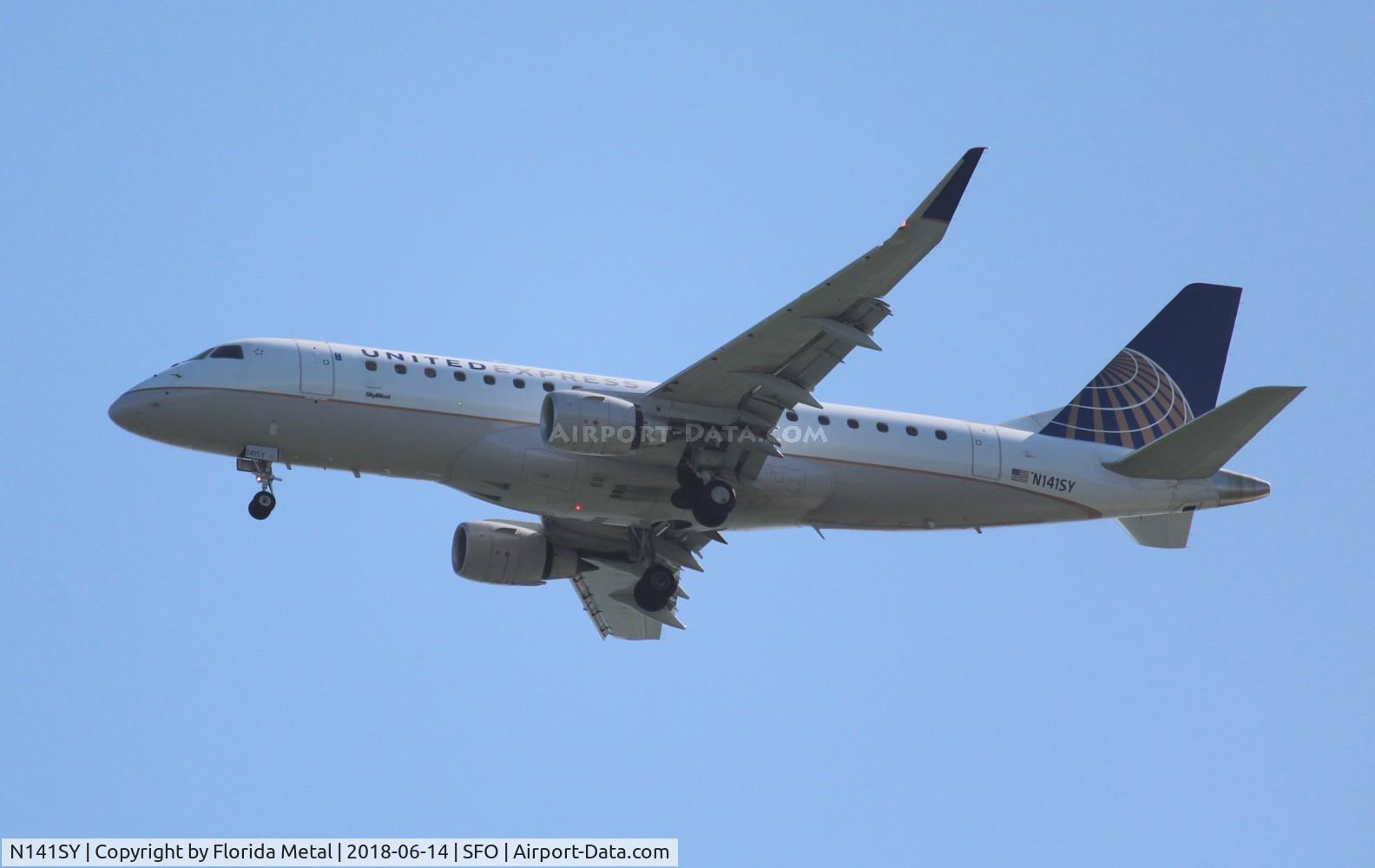 N141SY, 2015 Embraer 175LR (ERJ-170-200LR) C/N 17000472, United Express