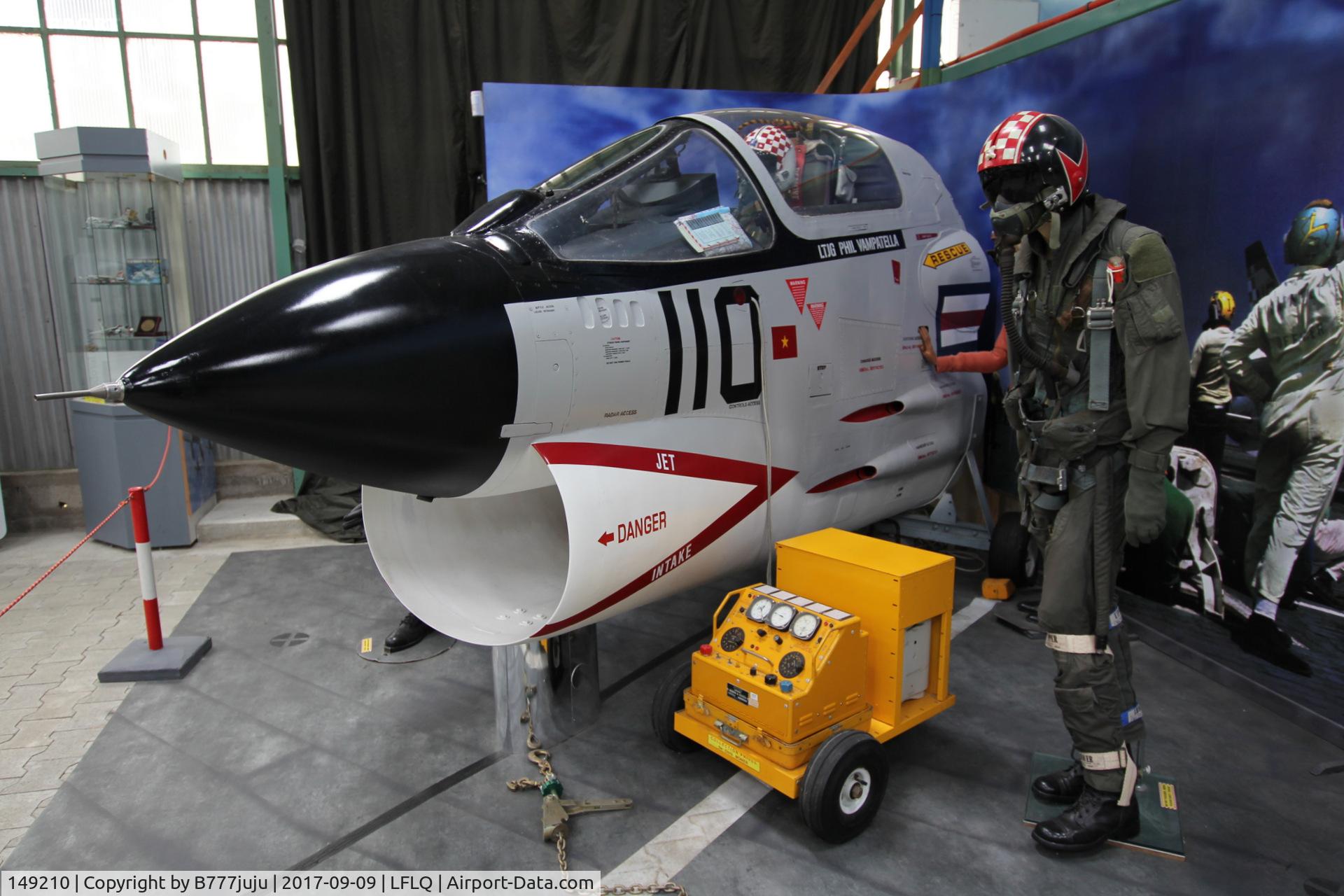 149210, Vought F-8J Crusader C/N Not found (149210), on display